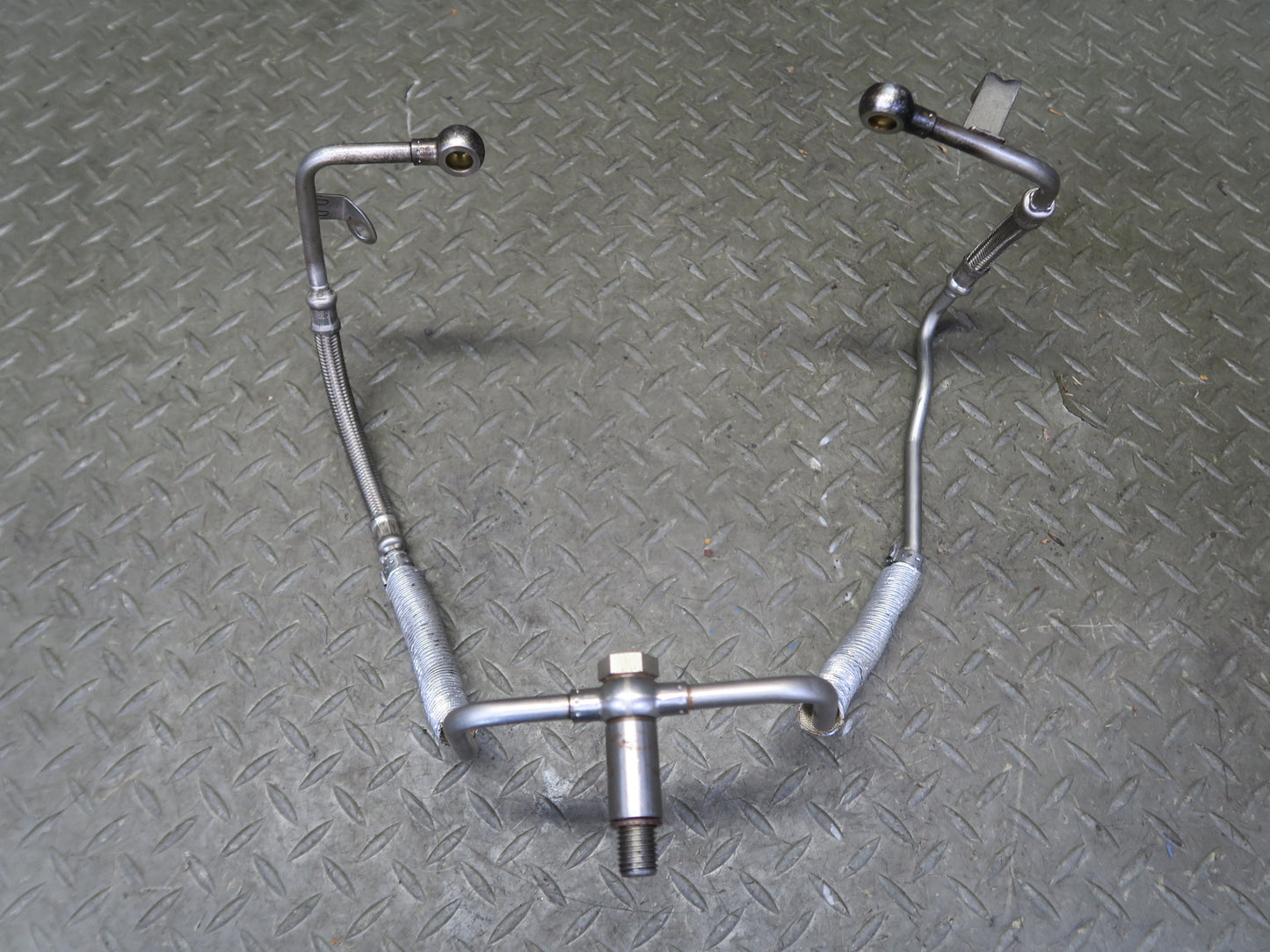 12-16 BMW F10 550I N63 4.4L Turbo Charger Oil Feed Pipe Line OEM