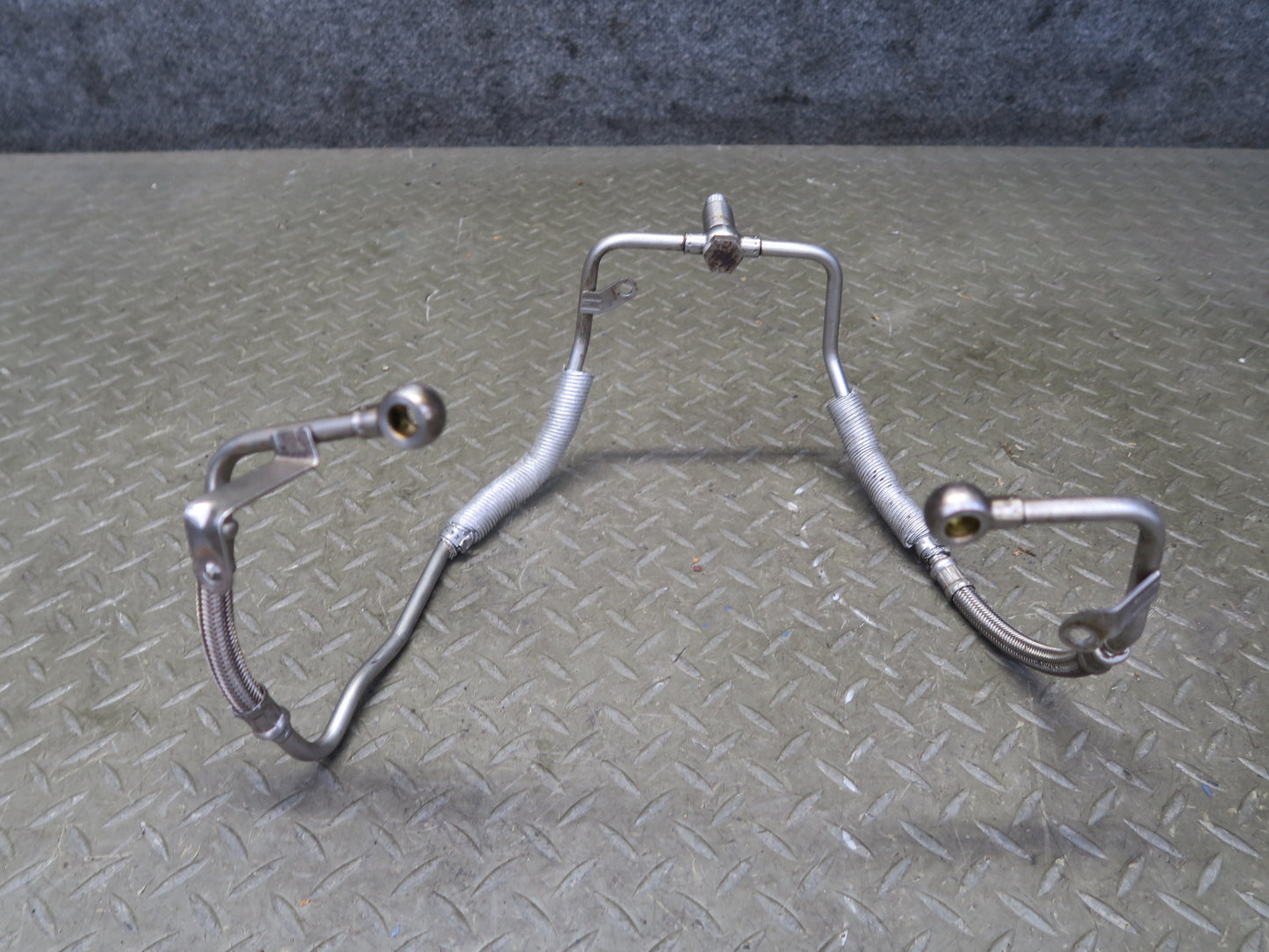 12-16 BMW F10 550I N63 4.4L Turbo Charger Oil Feed Pipe Line OEM