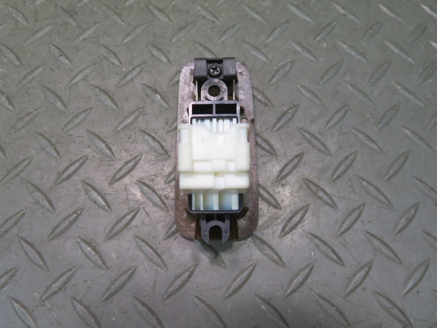 96-98 Nissan Stagea WGC34 Rear Left or Right Door Window Button Switch OEM