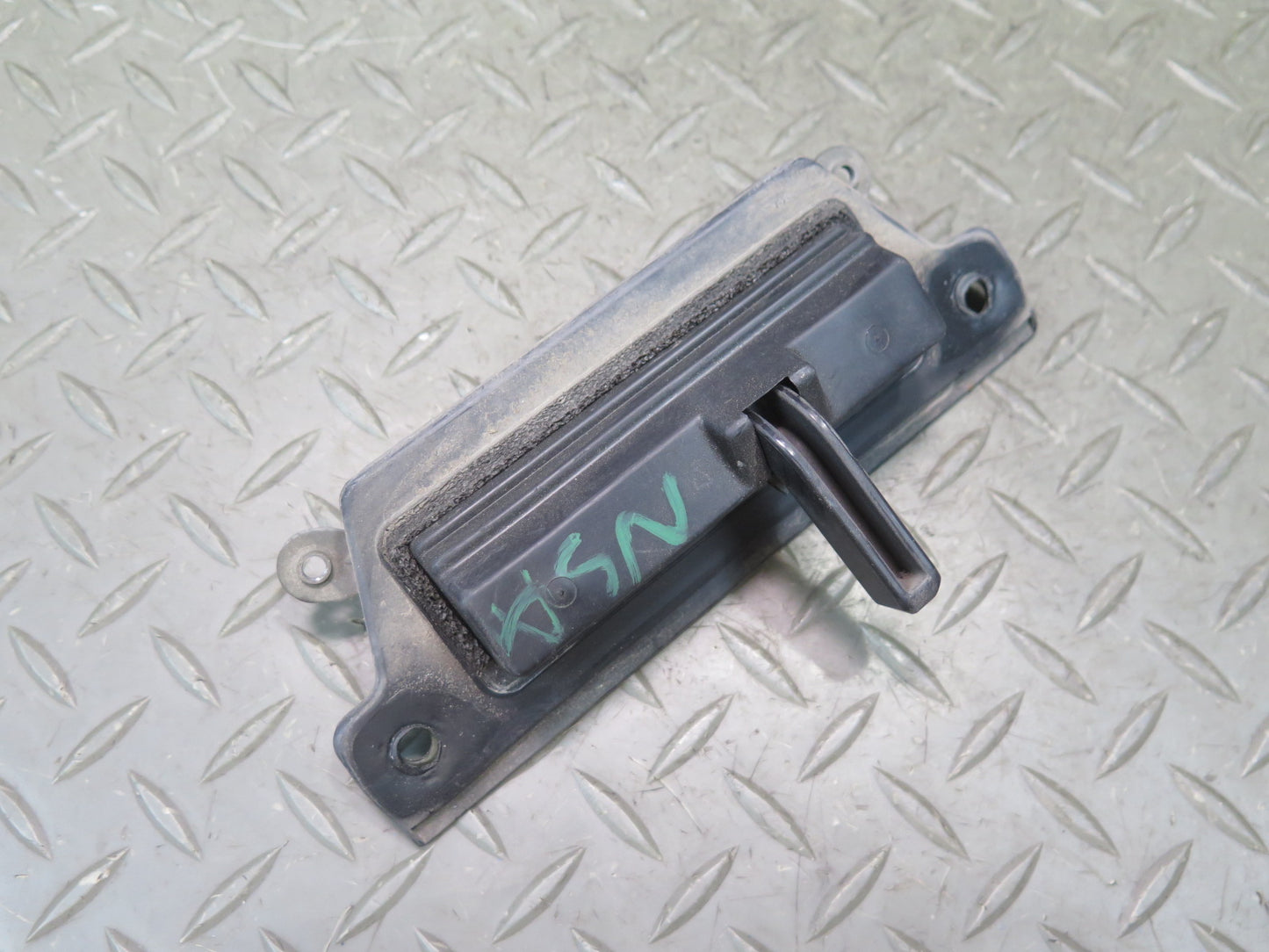 96-98 Nissan Stagea WGC34 Rear Tailgate Handle Mechanism OEM