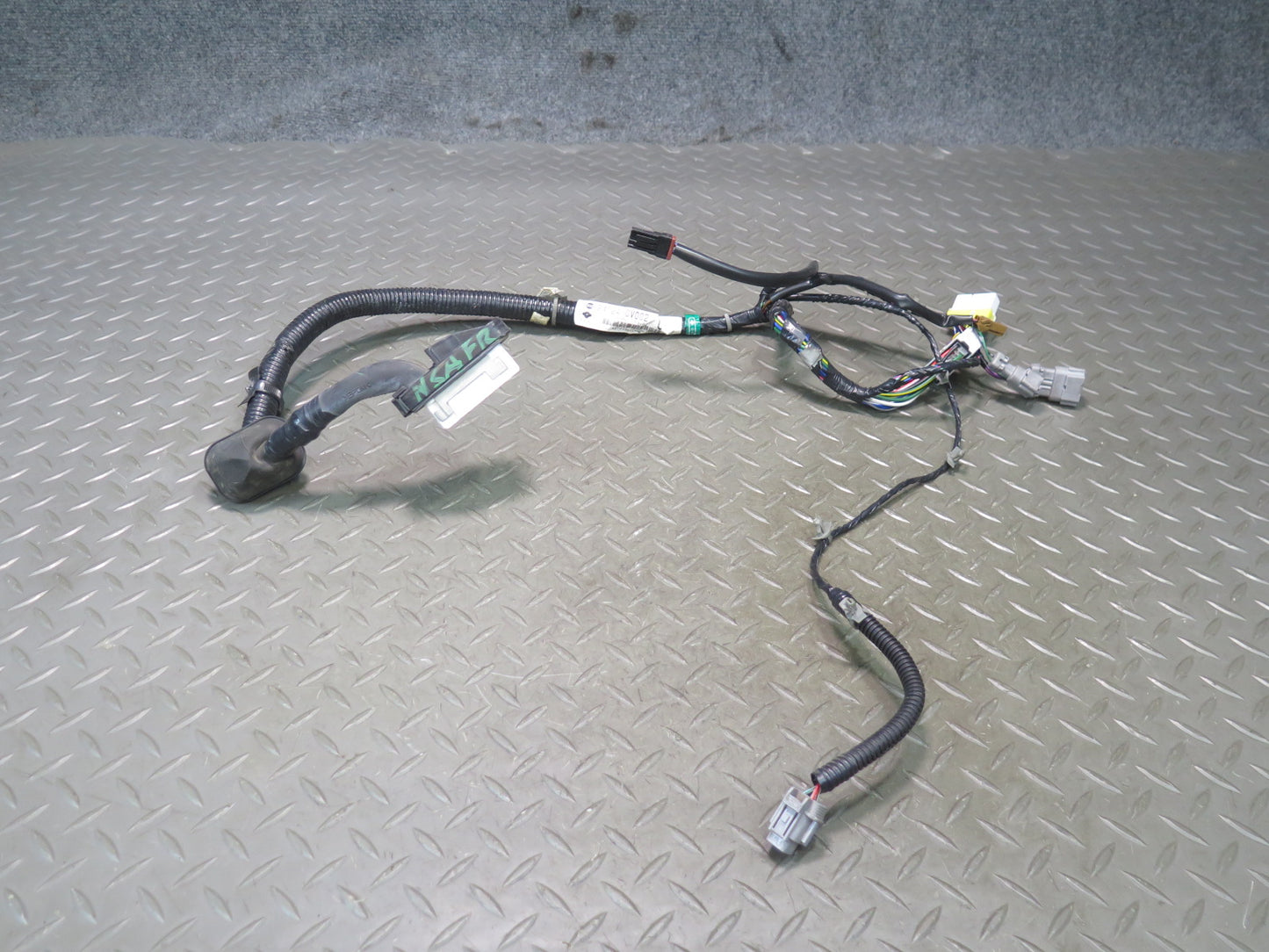 96-98 Nissan Stagea WGC34 Front Right Door Wire Wiring Harness 24124-0V002 OEM