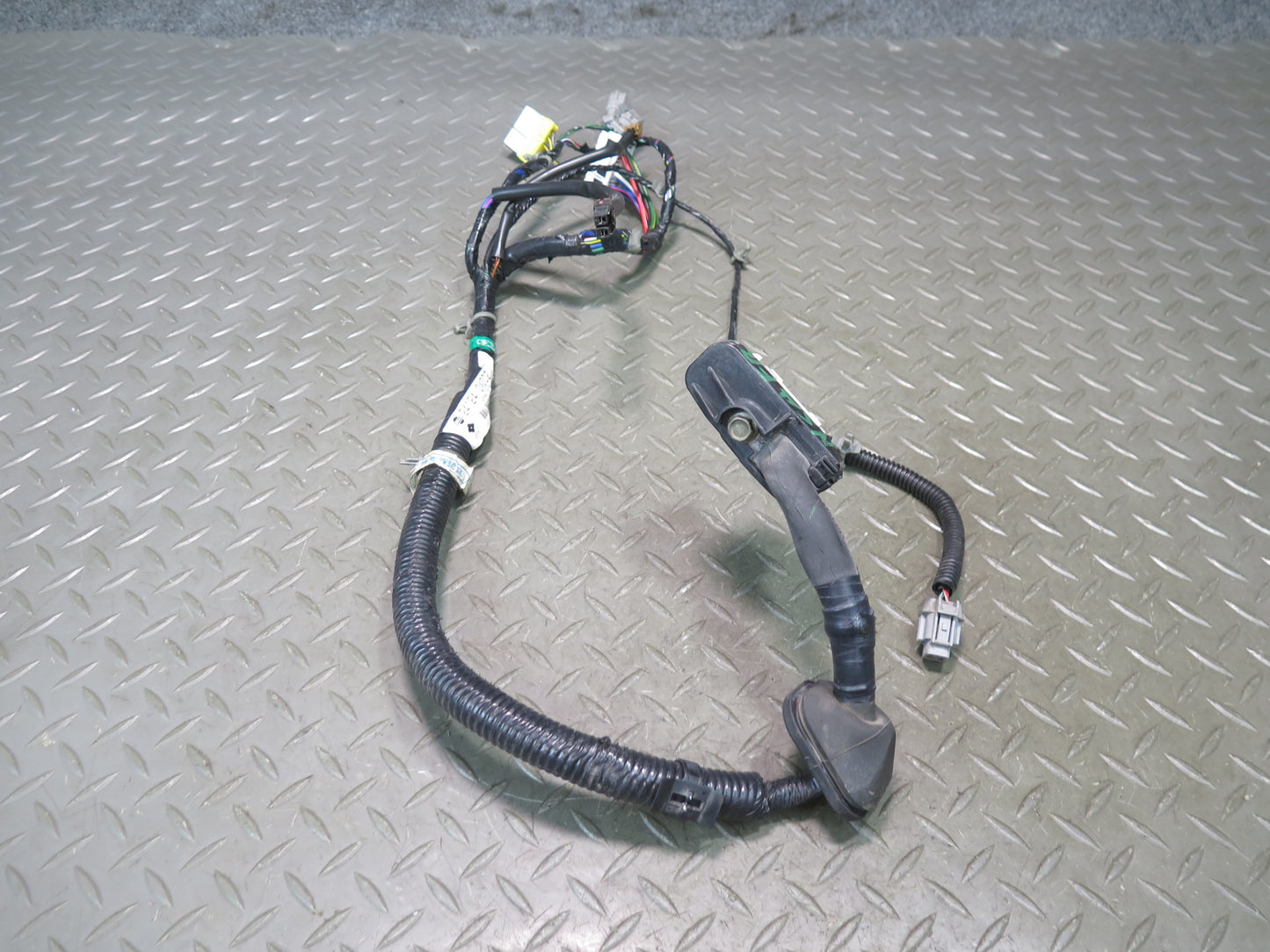 96-98 Nissan Stagea WGC34 Front Right Door Wire Wiring Harness 24124-0V002 OEM