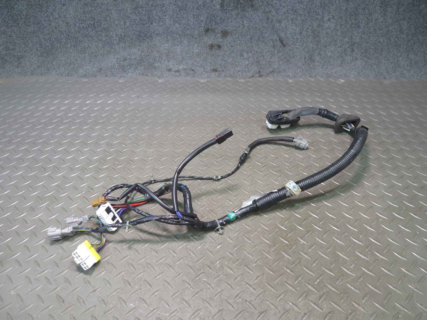 96-98 Nissan Stagea WGC34 Front Right Door Wire Wiring Harness 24124-0V002 OEM