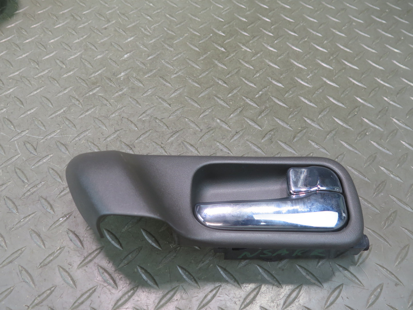 96-98 Nissan Stagea WGC34 Set of 4 Front & Rear Door Interior Handle w Bezel OEM