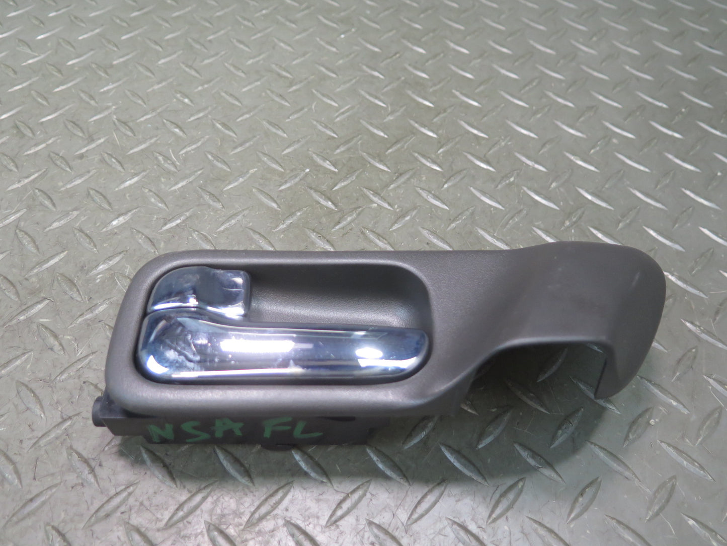 96-98 Nissan Stagea WGC34 Set of 4 Front & Rear Door Interior Handle w Bezel OEM