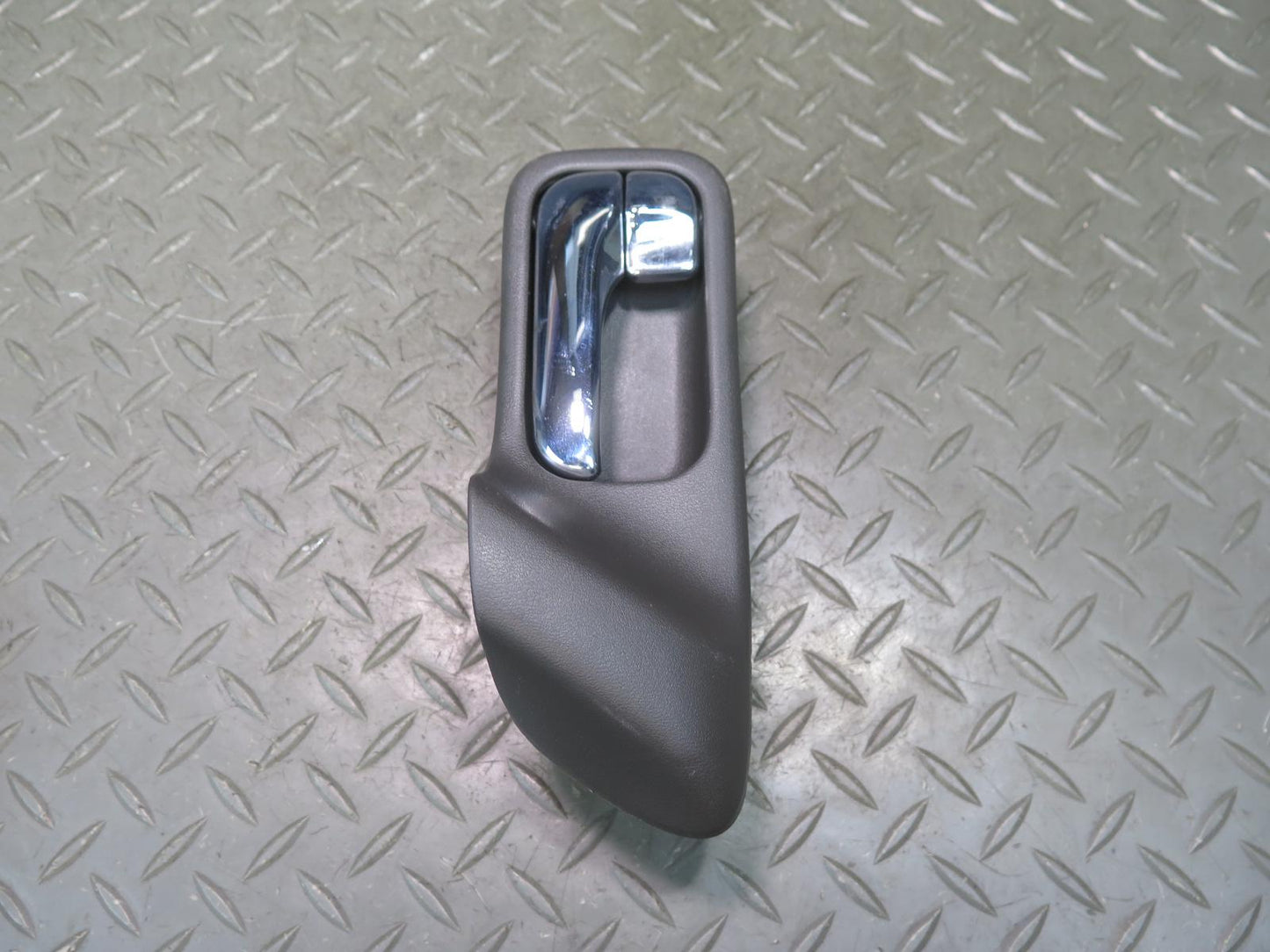 96-98 Nissan Stagea WGC34 Set of 4 Front & Rear Door Interior Handle w Bezel OEM