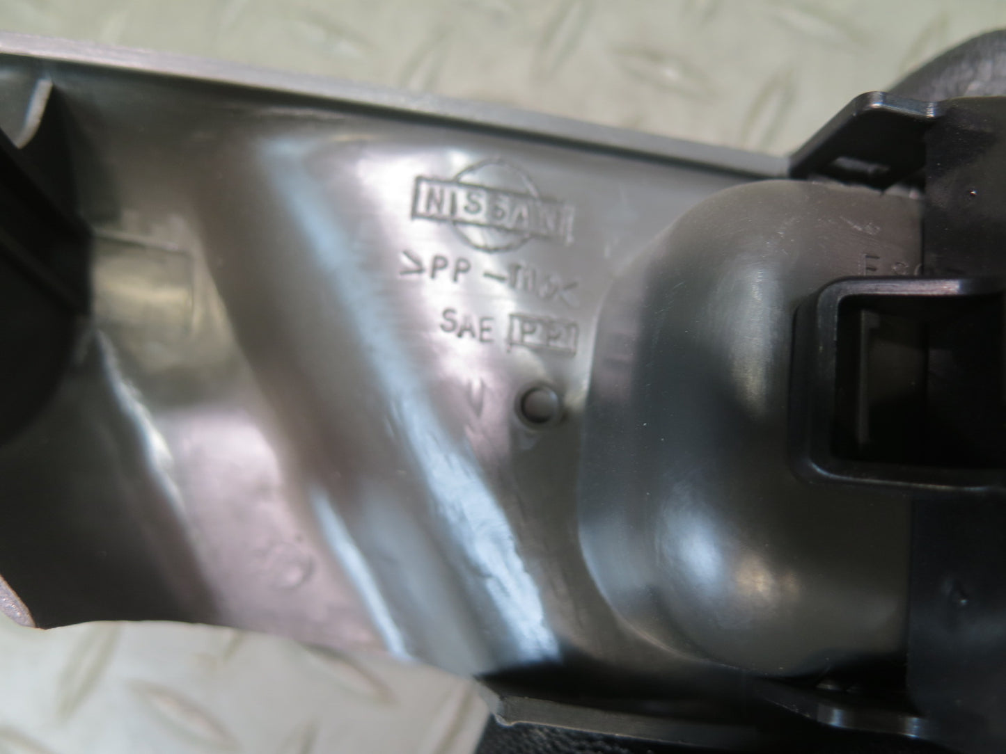 96-98 Nissan Stagea WGC34 Set of 4 Front & Rear Door Interior Handle w Bezel OEM