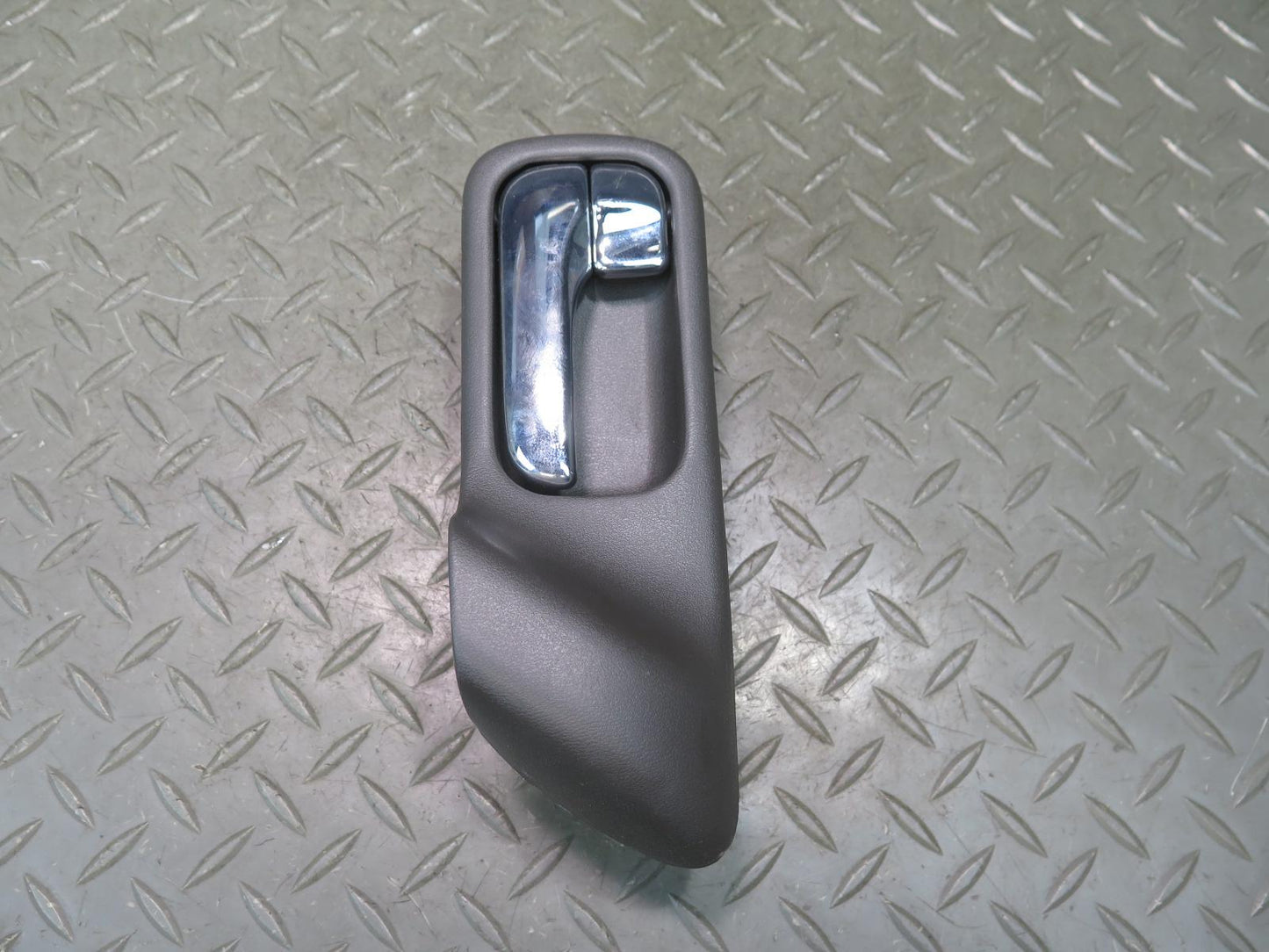 96-98 Nissan Stagea WGC34 Set of 4 Front & Rear Door Interior Handle w Bezel OEM