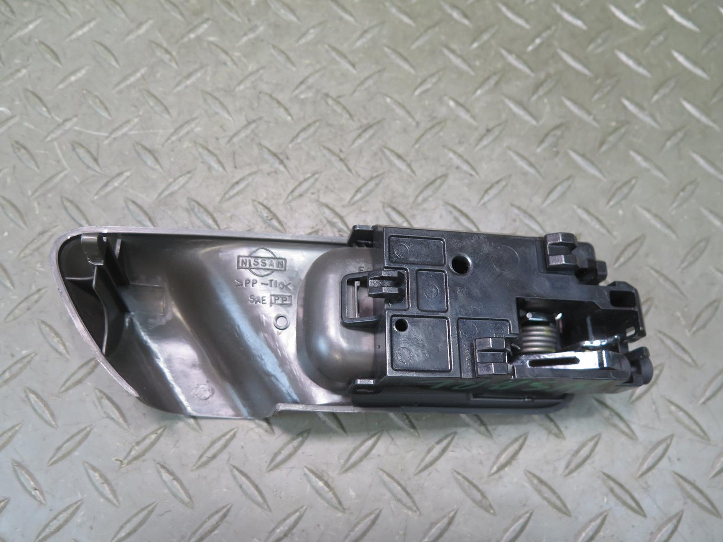 96-98 Nissan Stagea WGC34 Set of 4 Front & Rear Door Interior Handle w Bezel OEM