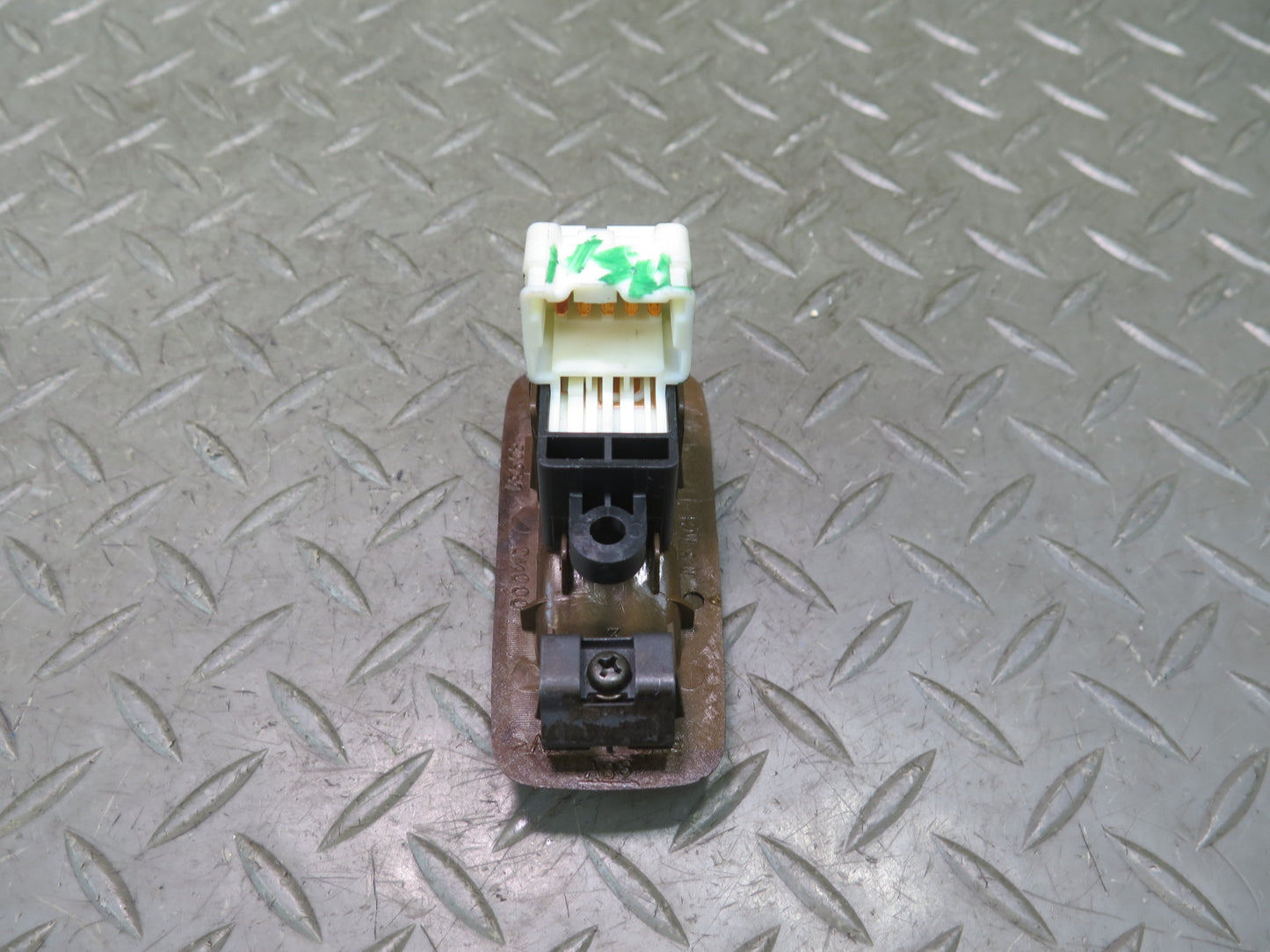 96-98 Nissan Stagea WGC34 Rear Left or Right Door Window Button Switch OEM