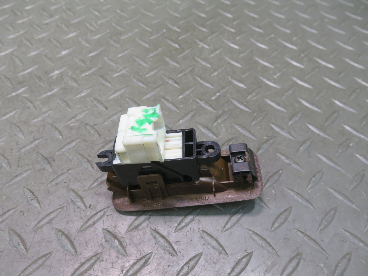 96-98 Nissan Stagea WGC34 Rear Left or Right Door Window Button Switch OEM