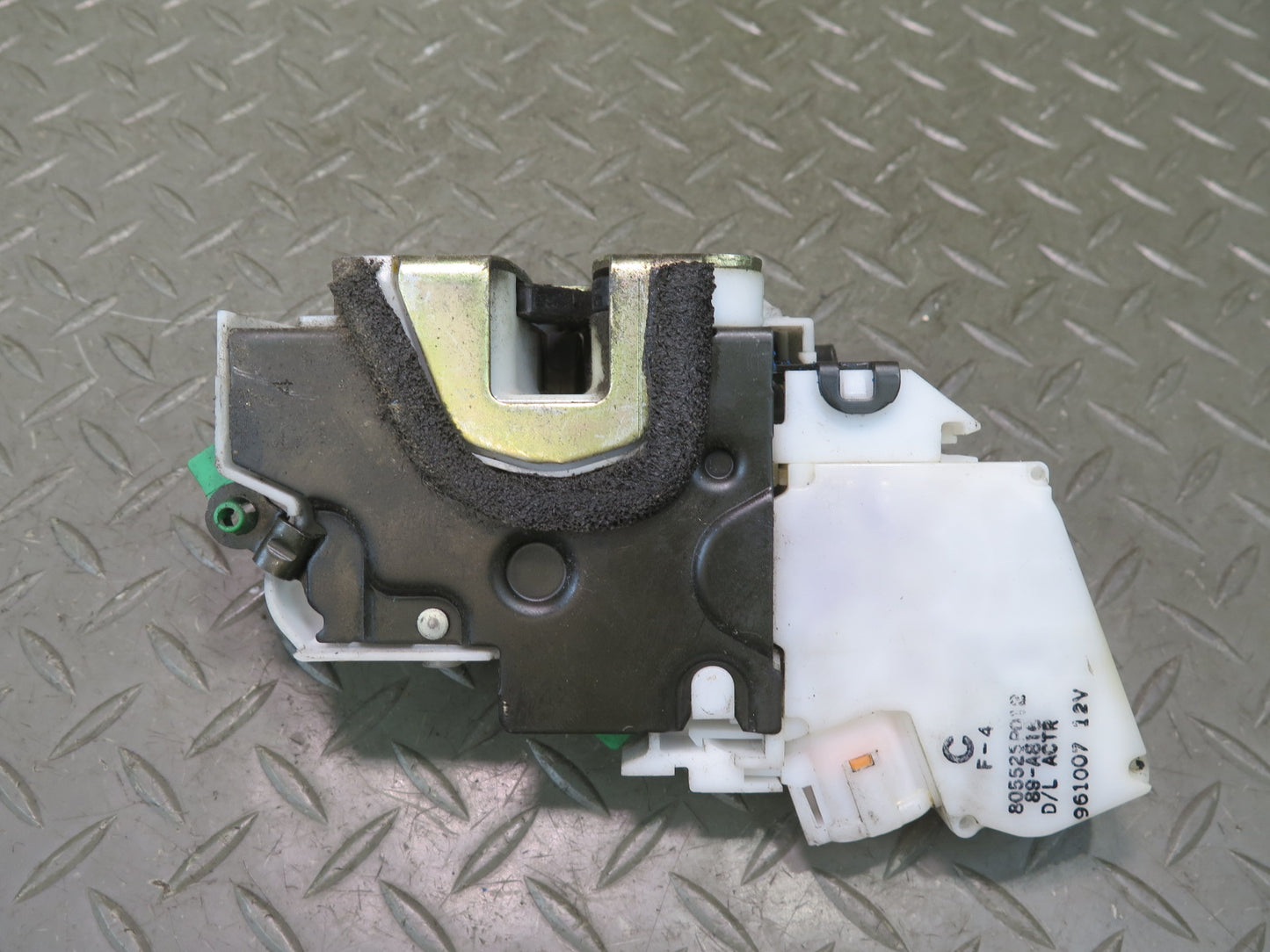 96-98 Nissan Stagea WGC34 Front Right Door Lock Latch Actuator OEM