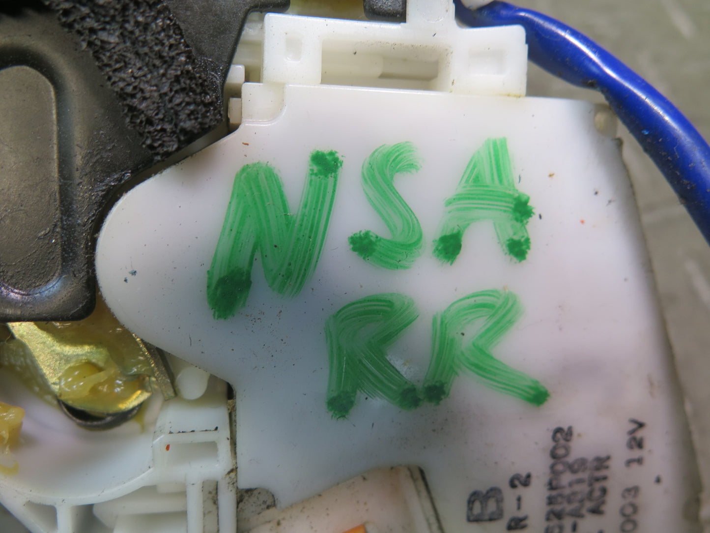 96-98 Nissan Stagea WGC34 Rear Right Door Lock Latch Actuator 82552-5P002 OEM