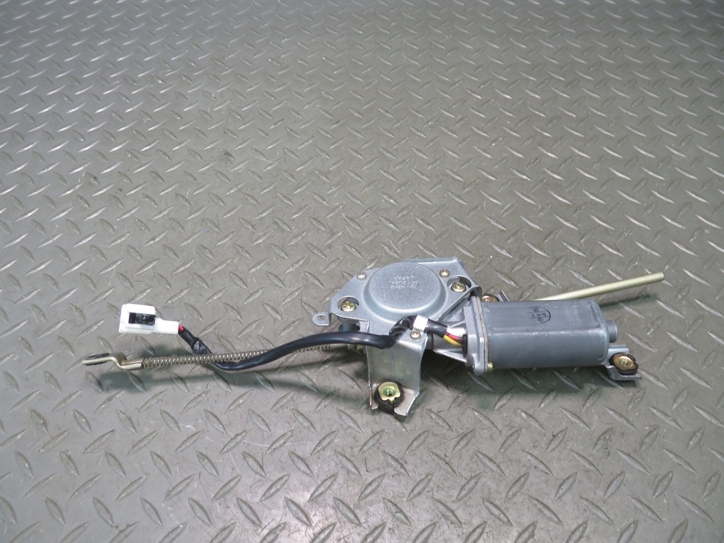 96-98 Nissan Stagea WGC34 Rear Trunk Lid Tailgate Lock Latch Actuator Motor OEM