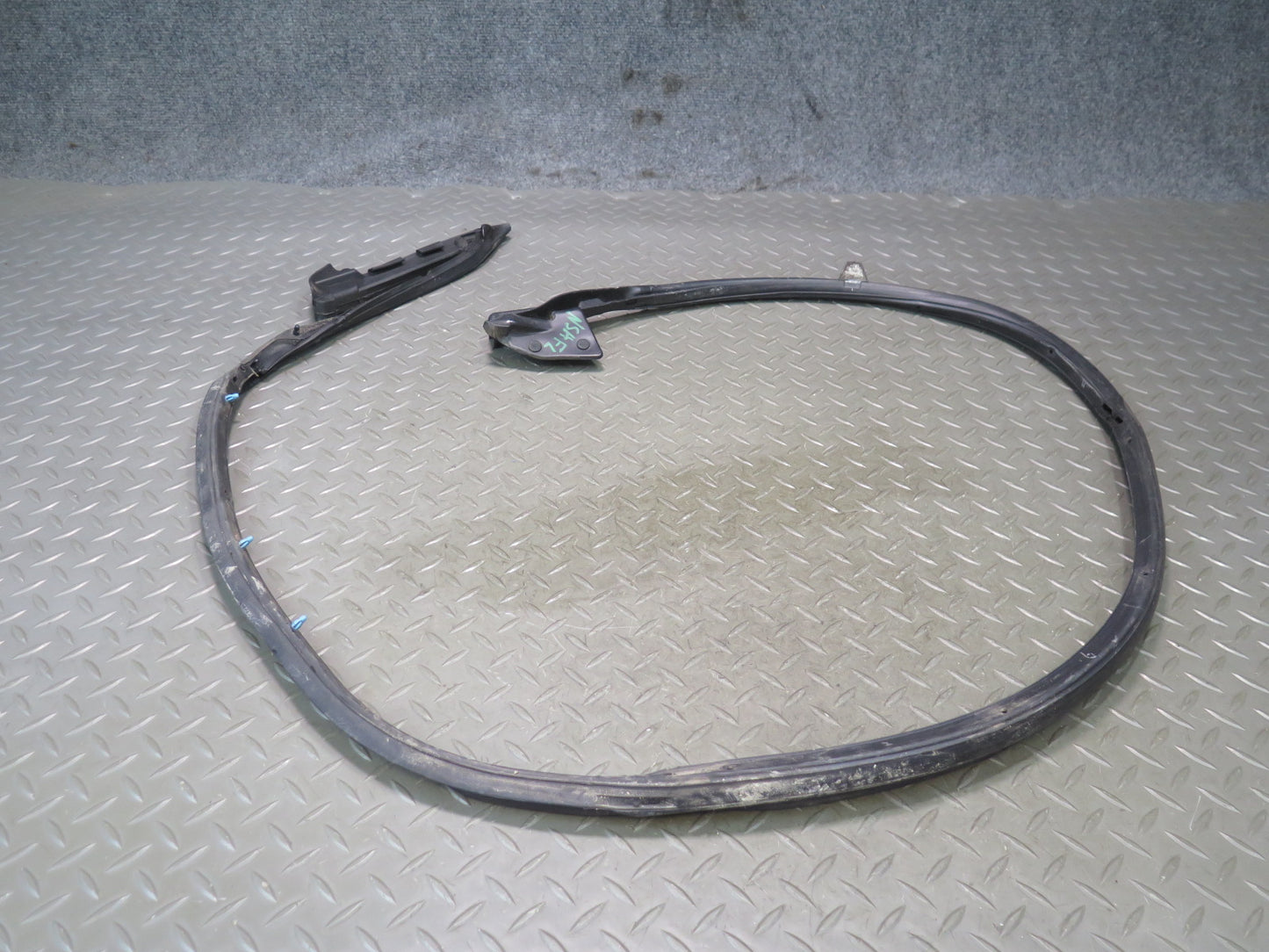 96-98 Nissan Stagea WGC34 Front Left Door Weatherstrip Rubber Seal Gasket OEM