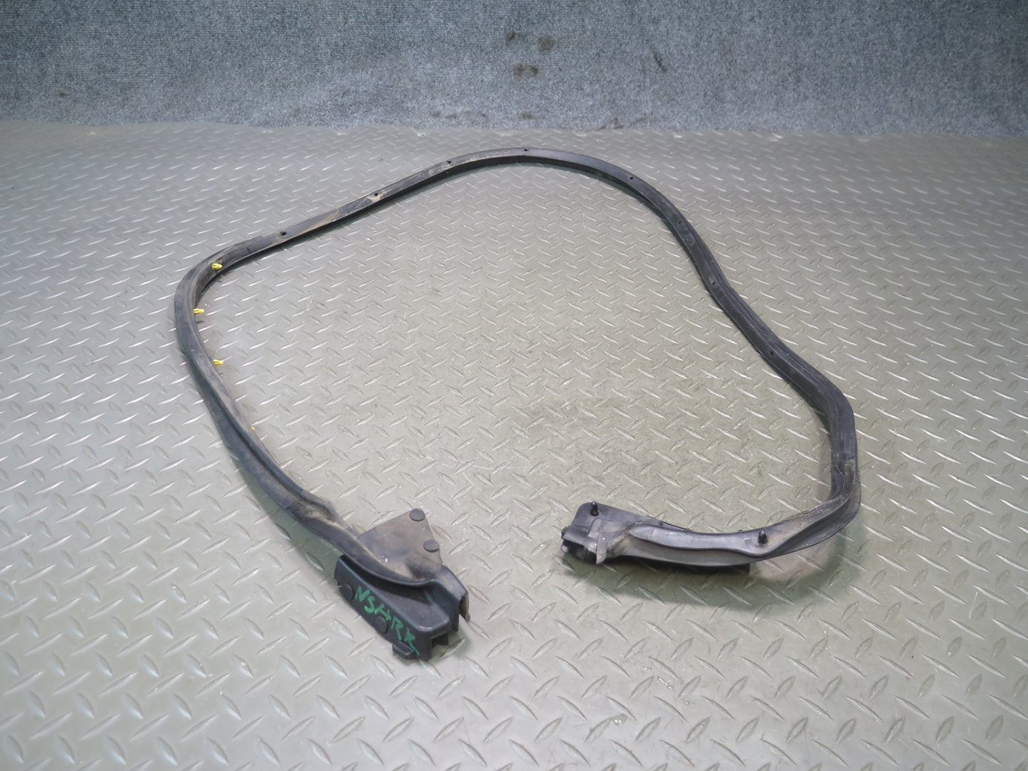 96-98 Nissan Stagea WGC34 Rear Right Door Weatherstrip Rubber Seal Gasket OEM