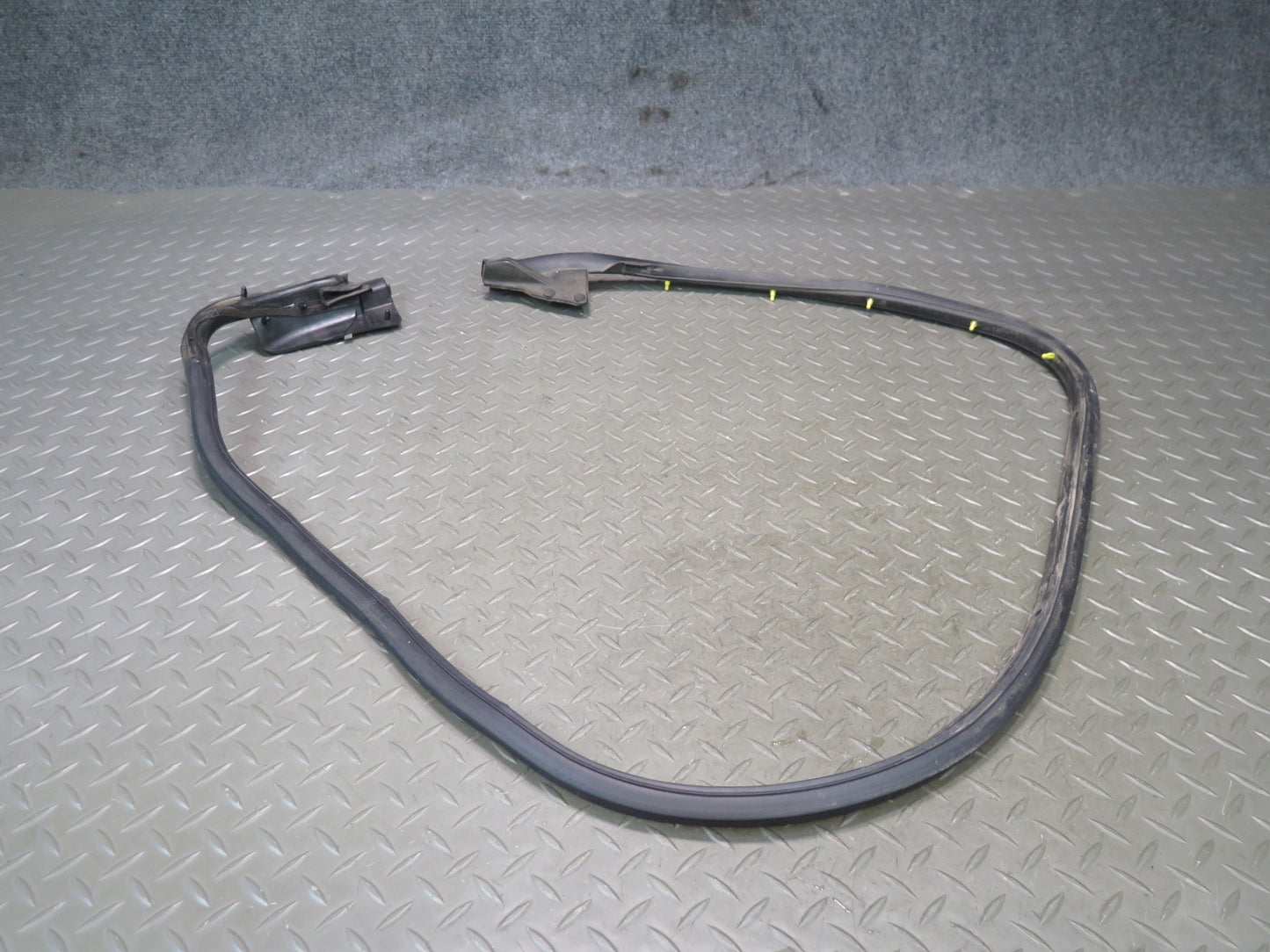 96-98 Nissan Stagea WGC34 Rear Right Door Weatherstrip Rubber Seal Gasket OEM