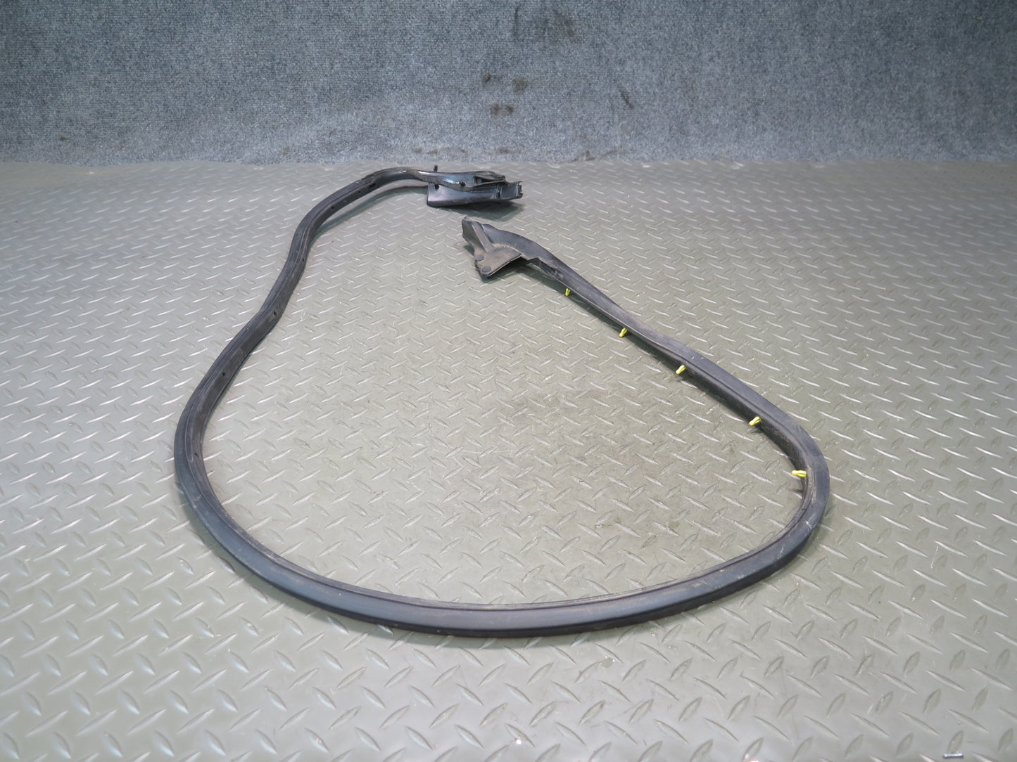 96-98 Nissan Stagea WGC34 Rear Right Door Weatherstrip Rubber Seal Gasket OEM