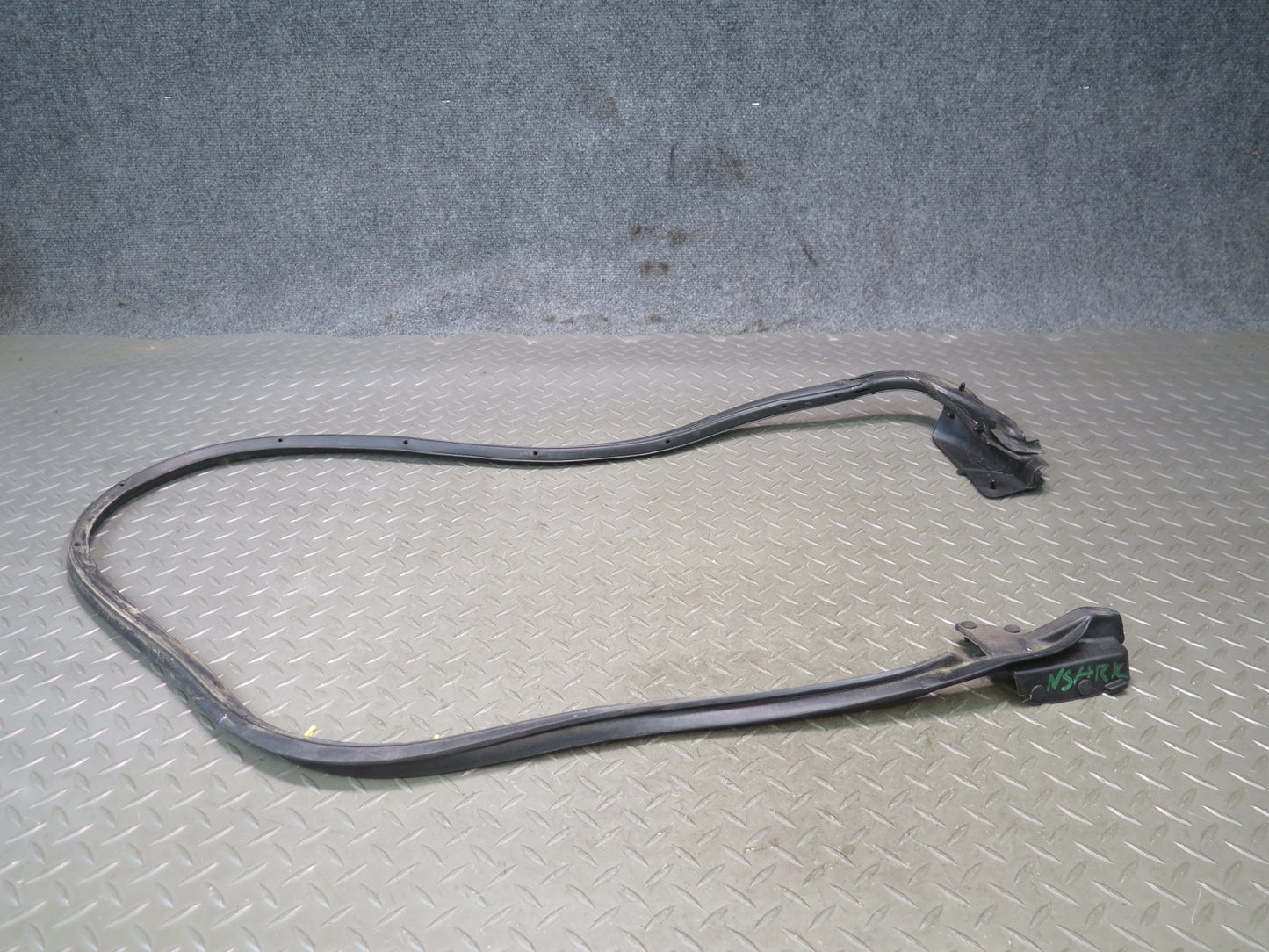 96-98 Nissan Stagea WGC34 Rear Right Door Weatherstrip Rubber Seal Gasket OEM
