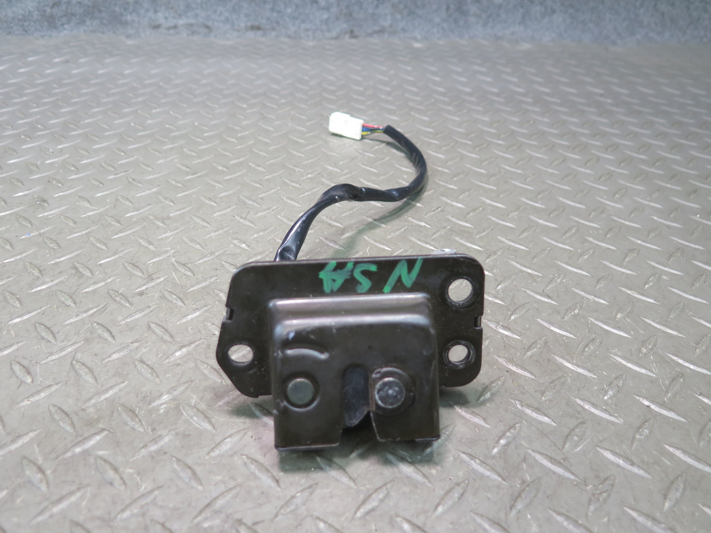 96-98 Nissan Stagea WGC34 Rear Trunk Lid Lock Latch Actuator OEM
