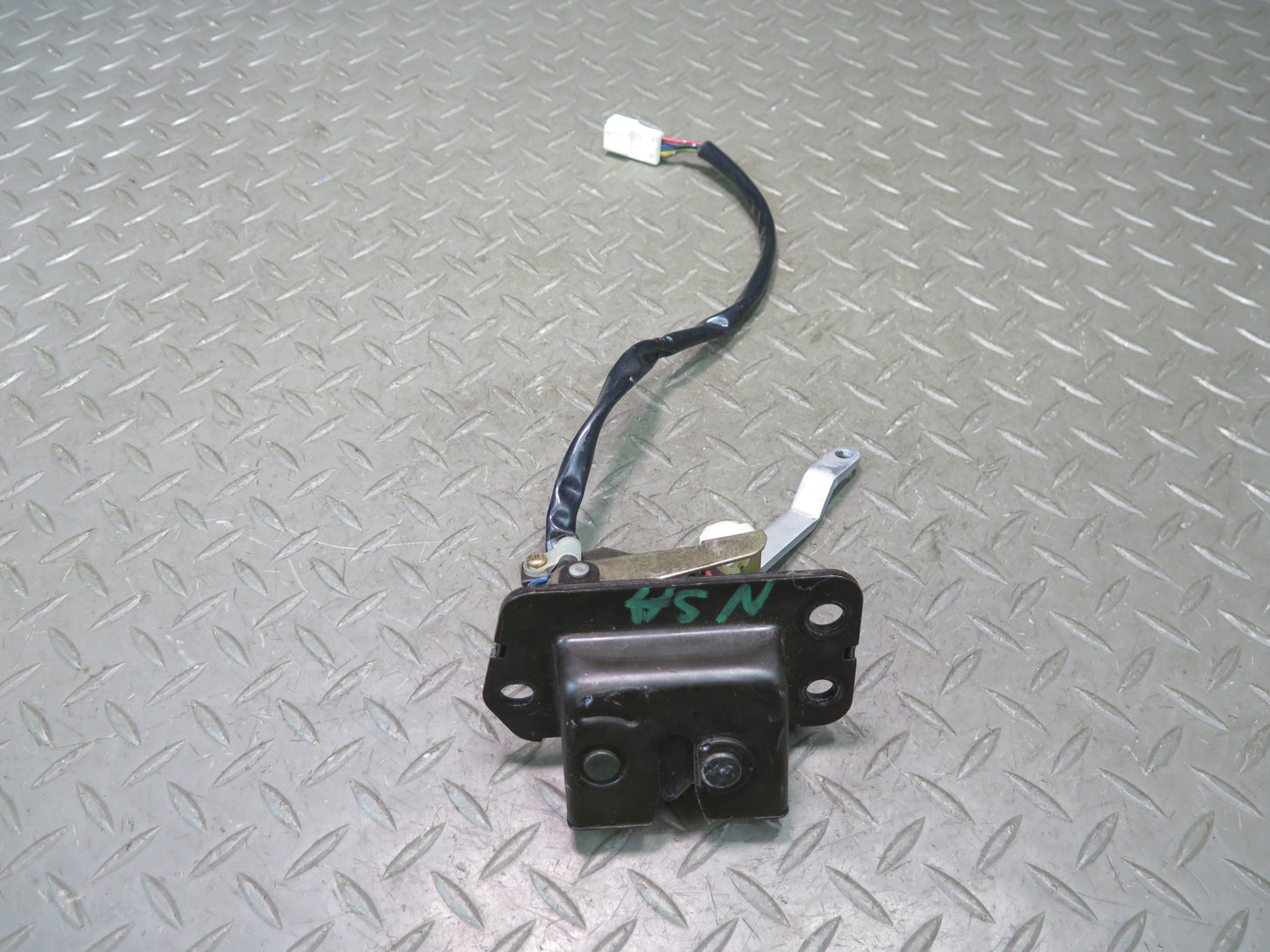 96-98 Nissan Stagea WGC34 Rear Trunk Lid Lock Latch Actuator OEM