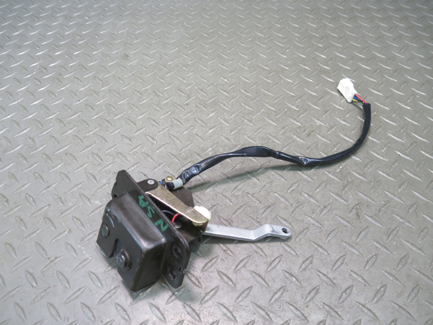 96-98 Nissan Stagea WGC34 Rear Trunk Lid Lock Latch Actuator OEM