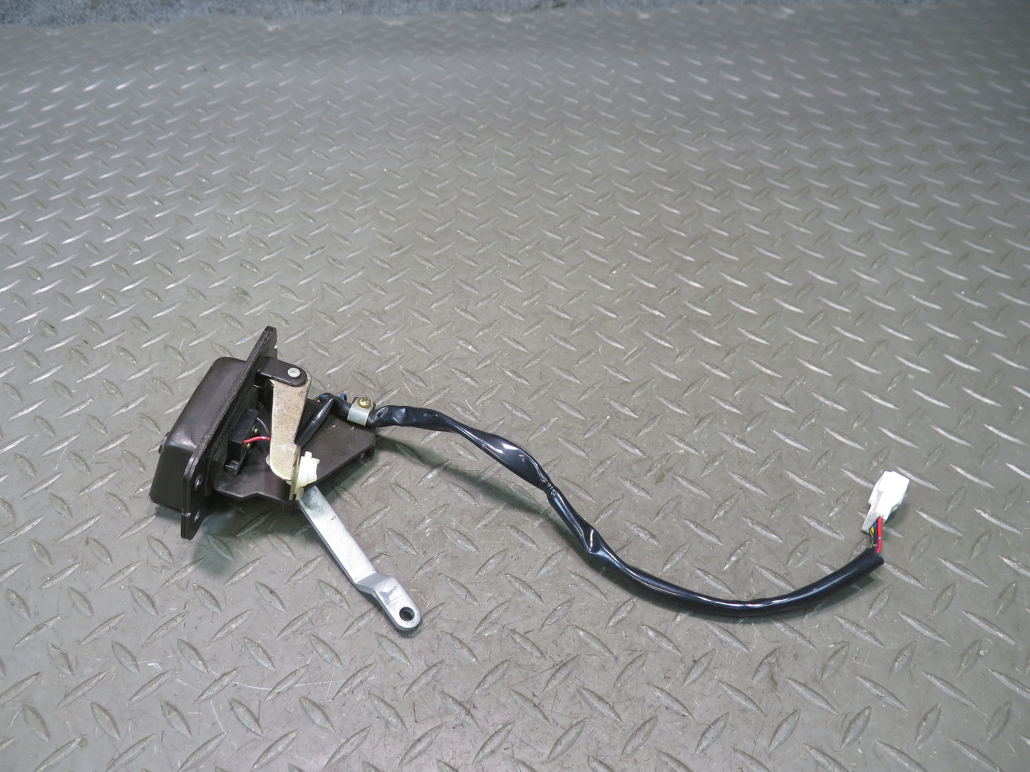 96-98 Nissan Stagea WGC34 Rear Trunk Lid Lock Latch Actuator OEM