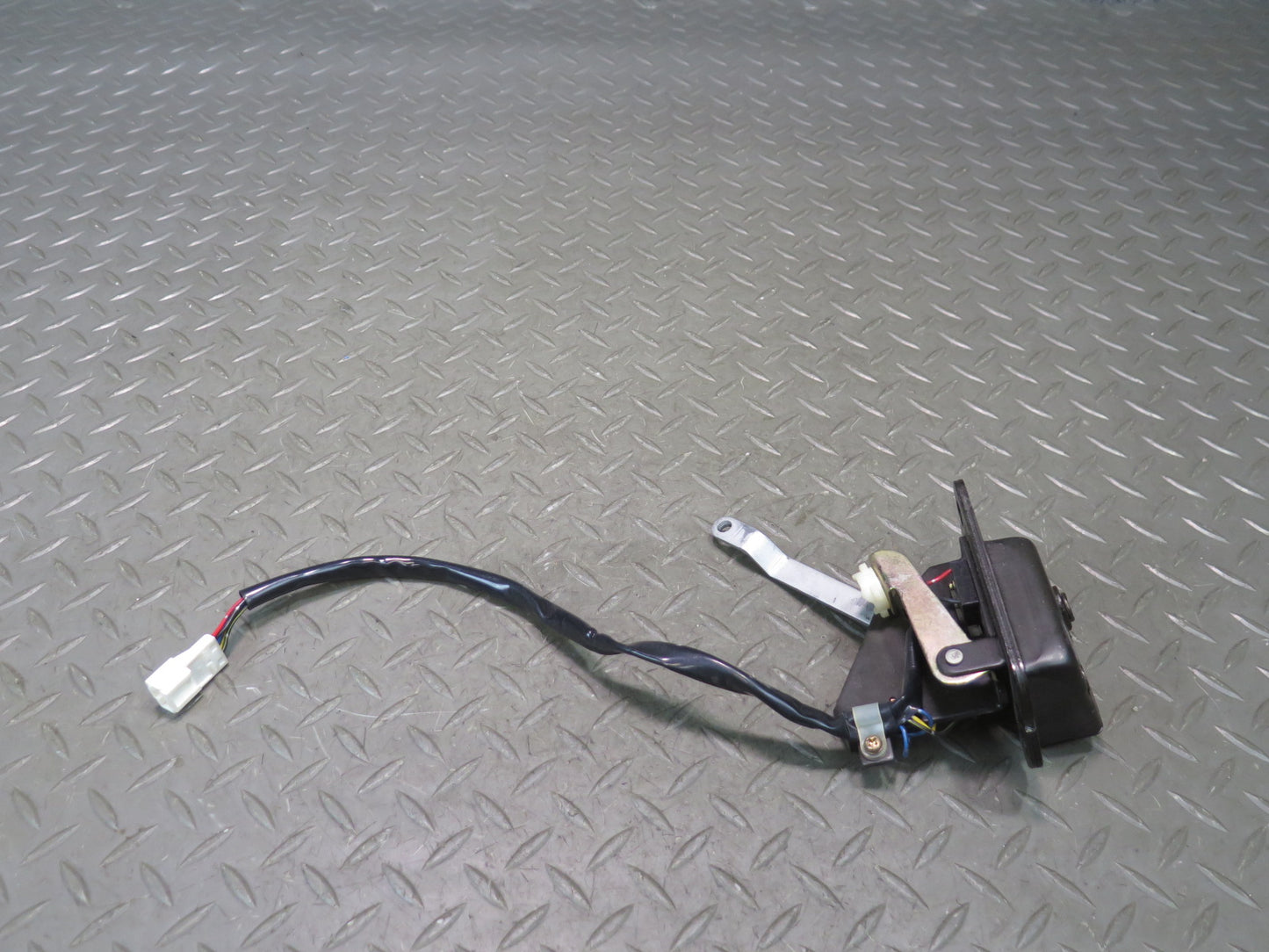 96-98 Nissan Stagea WGC34 Rear Trunk Lid Lock Latch Actuator OEM