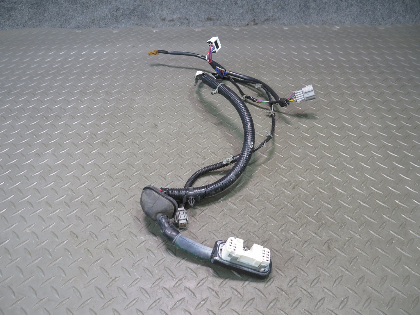 96-98 Nissan Stagea WGC34 Front Left Door Wire Wiring Harness 24125-0V000 OEM