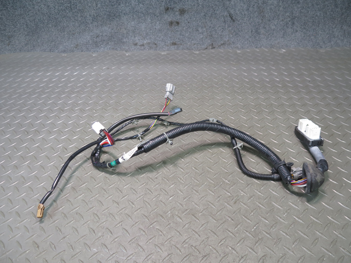 96-98 Nissan Stagea WGC34 Front Left Door Wire Wiring Harness 24125-0V000 OEM