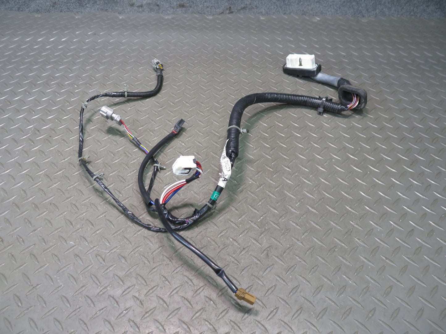 96-98 Nissan Stagea WGC34 Front Left Door Wire Wiring Harness 24125-0V000 OEM