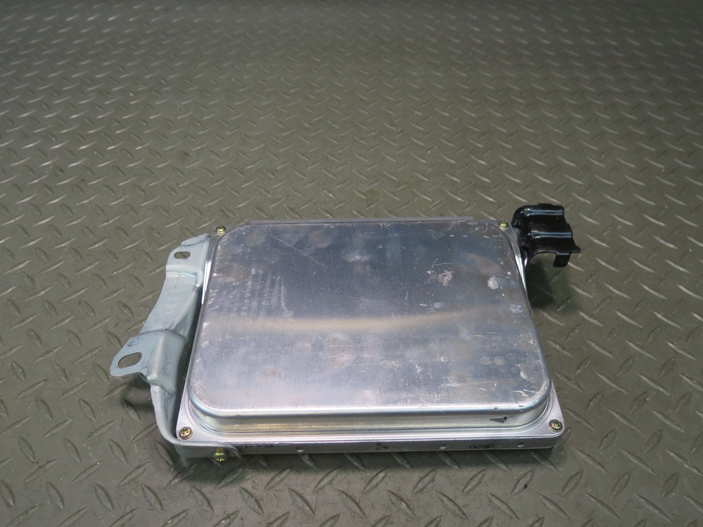 1997 Lexus JZZ31L SC300 2JZGE A/T ECM ECU Engine Control Module 89661-24511 OEM