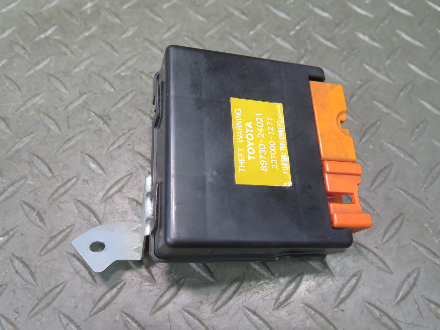 97-98 Lexus JZZ31L SC400 SC300 Theft Warning Control Module 89730-24021 OEM