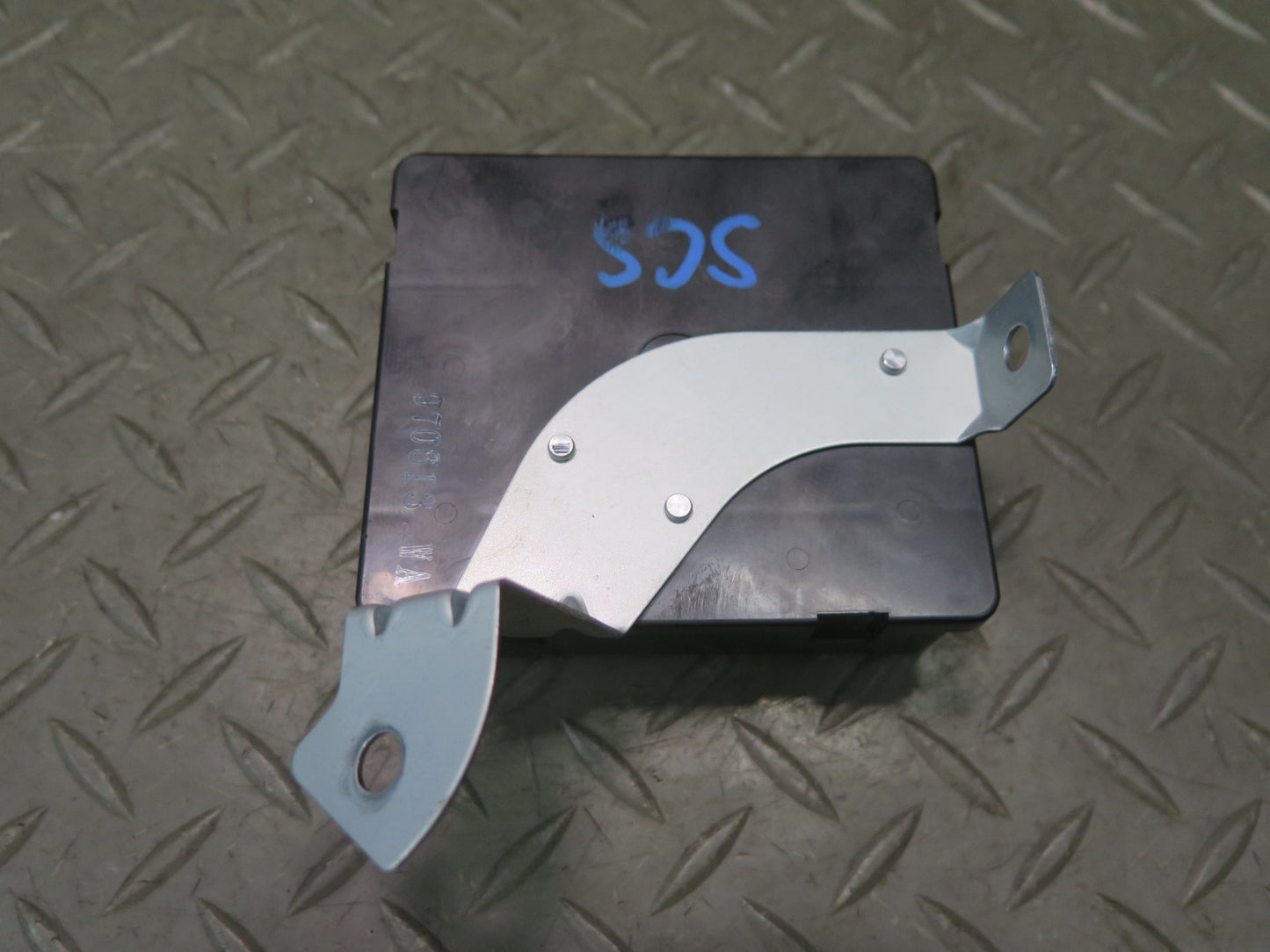 97-98 Lexus JZZ31L SC400 SC300 Theft Warning Control Module 89730-24021 OEM