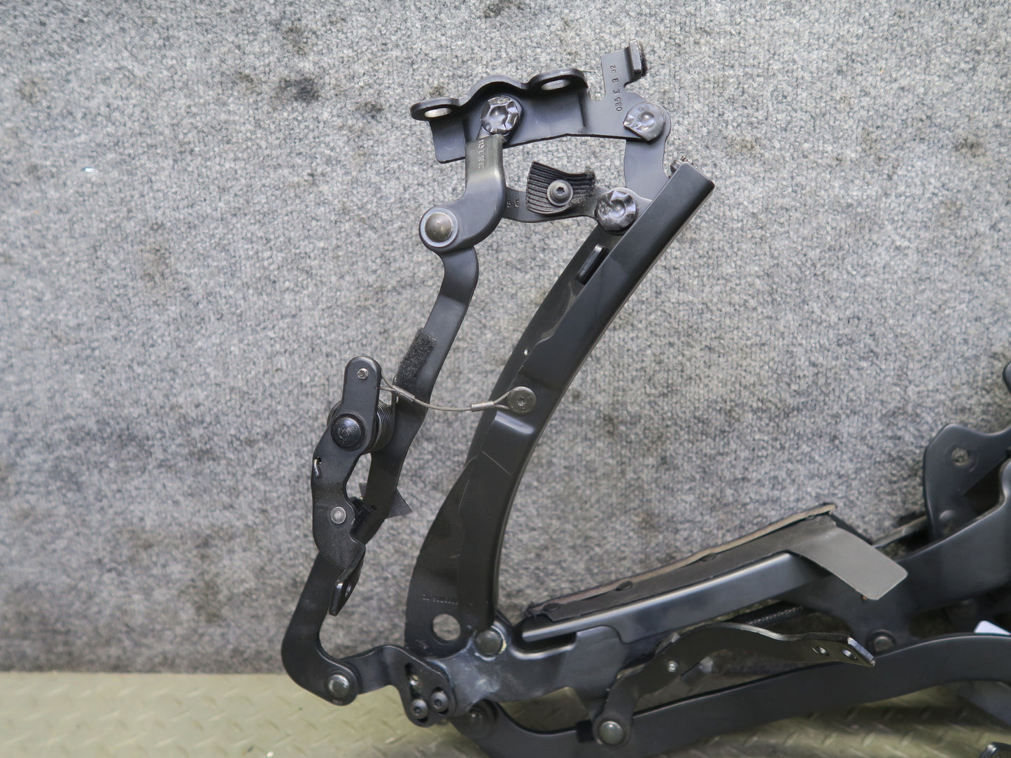 02-05 Ford Thunderbird Convertible TOP Roof Left Hinge OEM