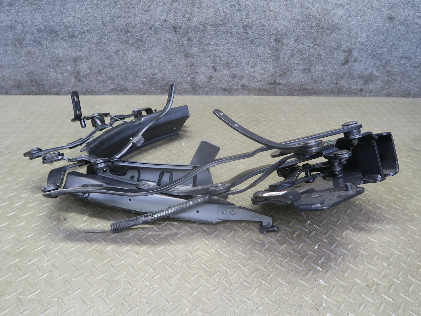 02-05 Ford Thunderbird Convertible TOP Roof Left Hinge OEM