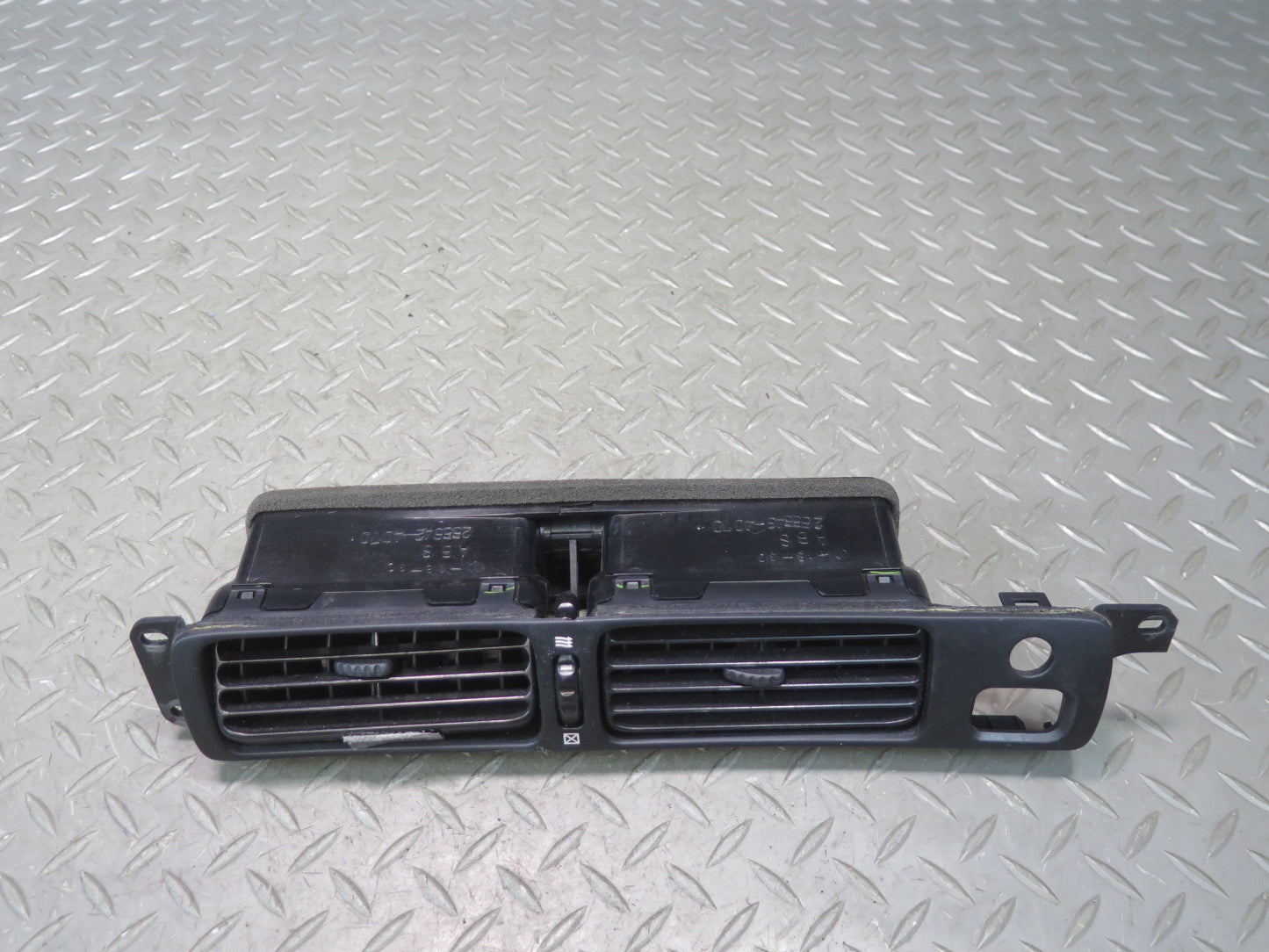 92-00 Lexus JZZ31L SC300 SC400 Dash Front Center Air Vent OEM