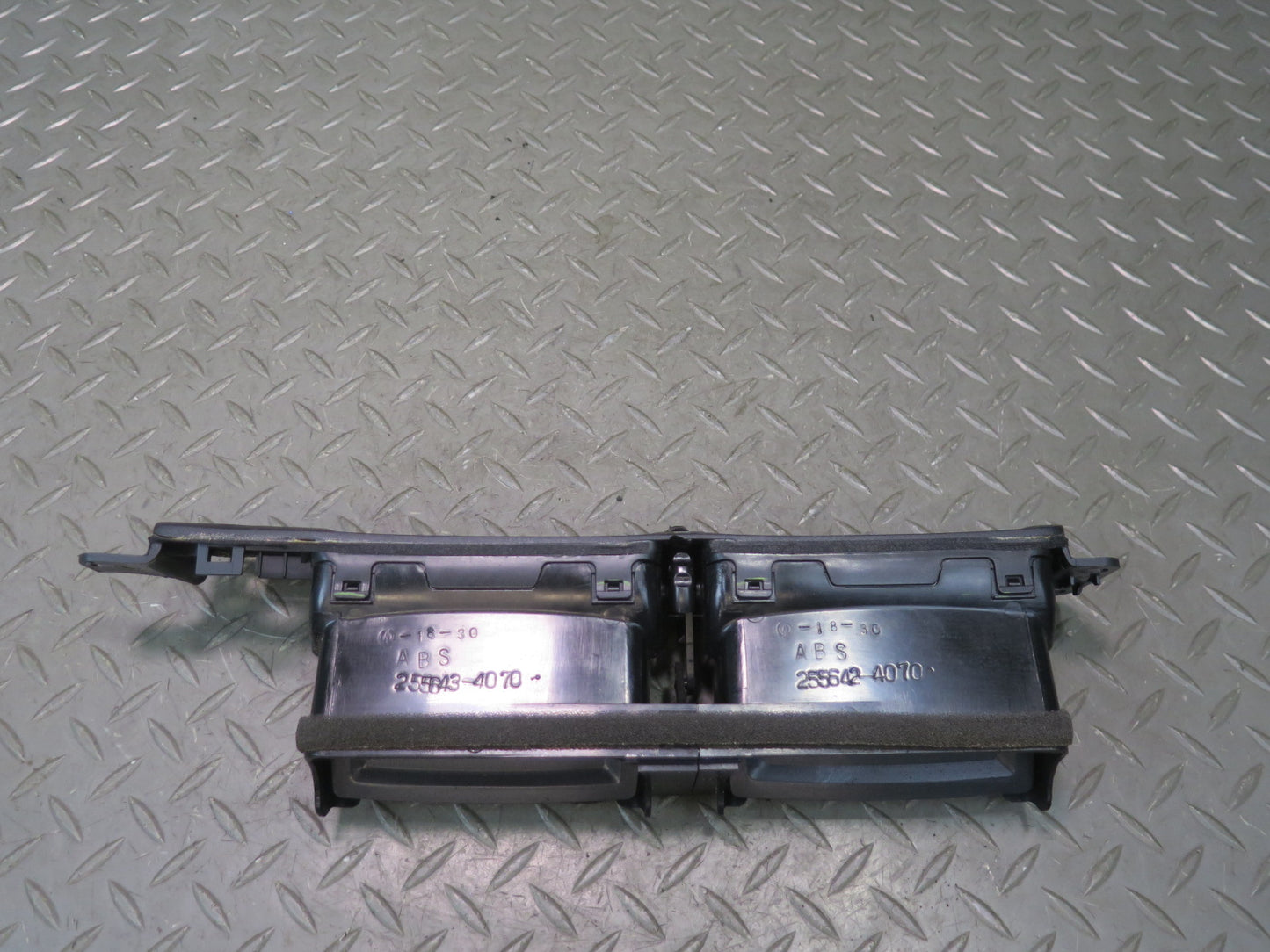 92-00 Lexus JZZ31L SC300 SC400 Dash Front Center Air Vent OEM