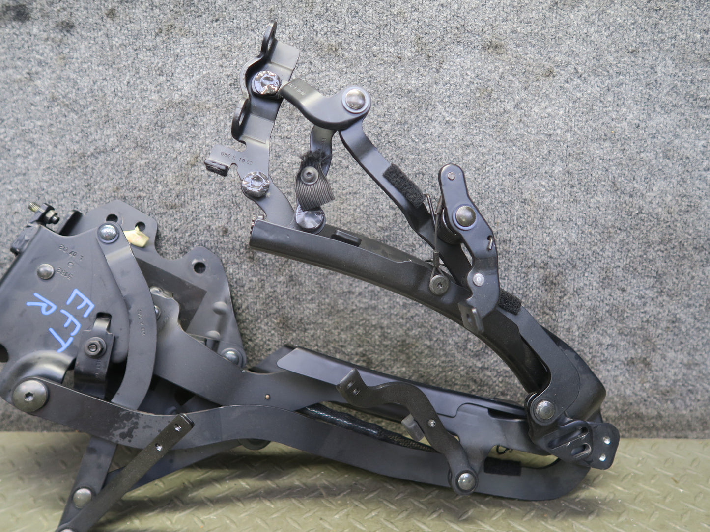02-05 Ford Thunderbird Convertible TOP Roof Right Hinge OEM