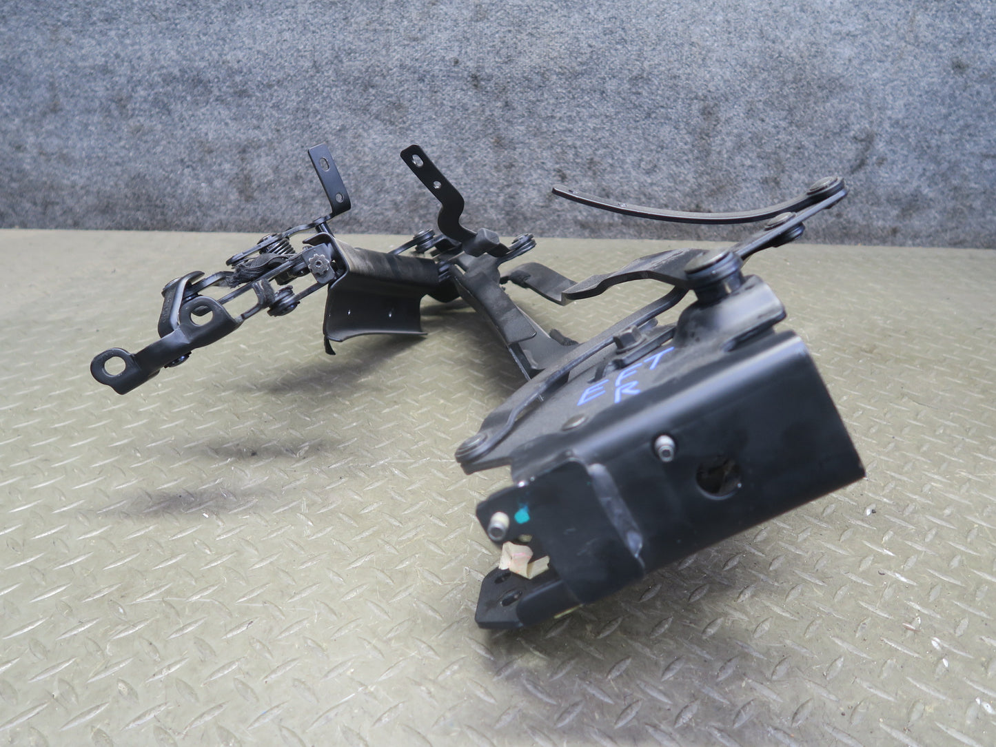 02-05 Ford Thunderbird Convertible TOP Roof Right Hinge OEM