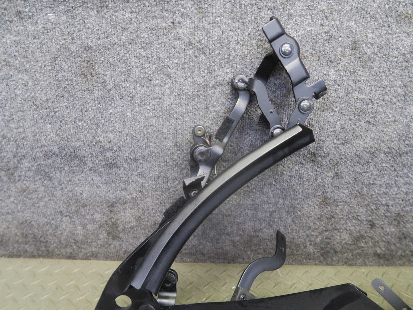 02-05 Ford Thunderbird Convertible TOP Roof Right Hinge OEM