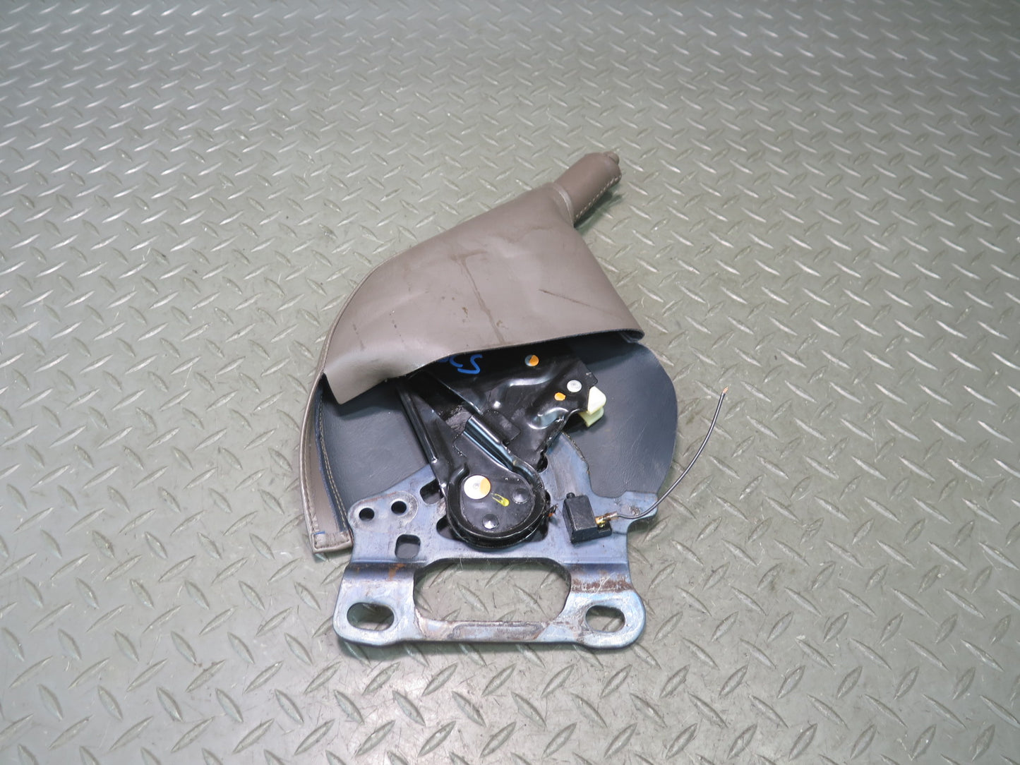 92-00 Lexus JZZ31L SC300 SC400 Emergency Parking Hand Brake Handle Brown OEM