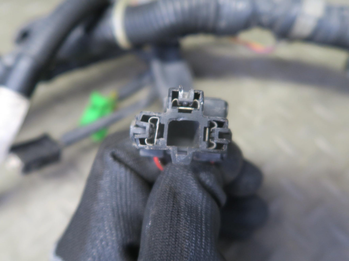 96-98 Nissan Stagea WGC34 RB25DE A/T Engine Bay Wire Wiring Harness Fusebox OEM