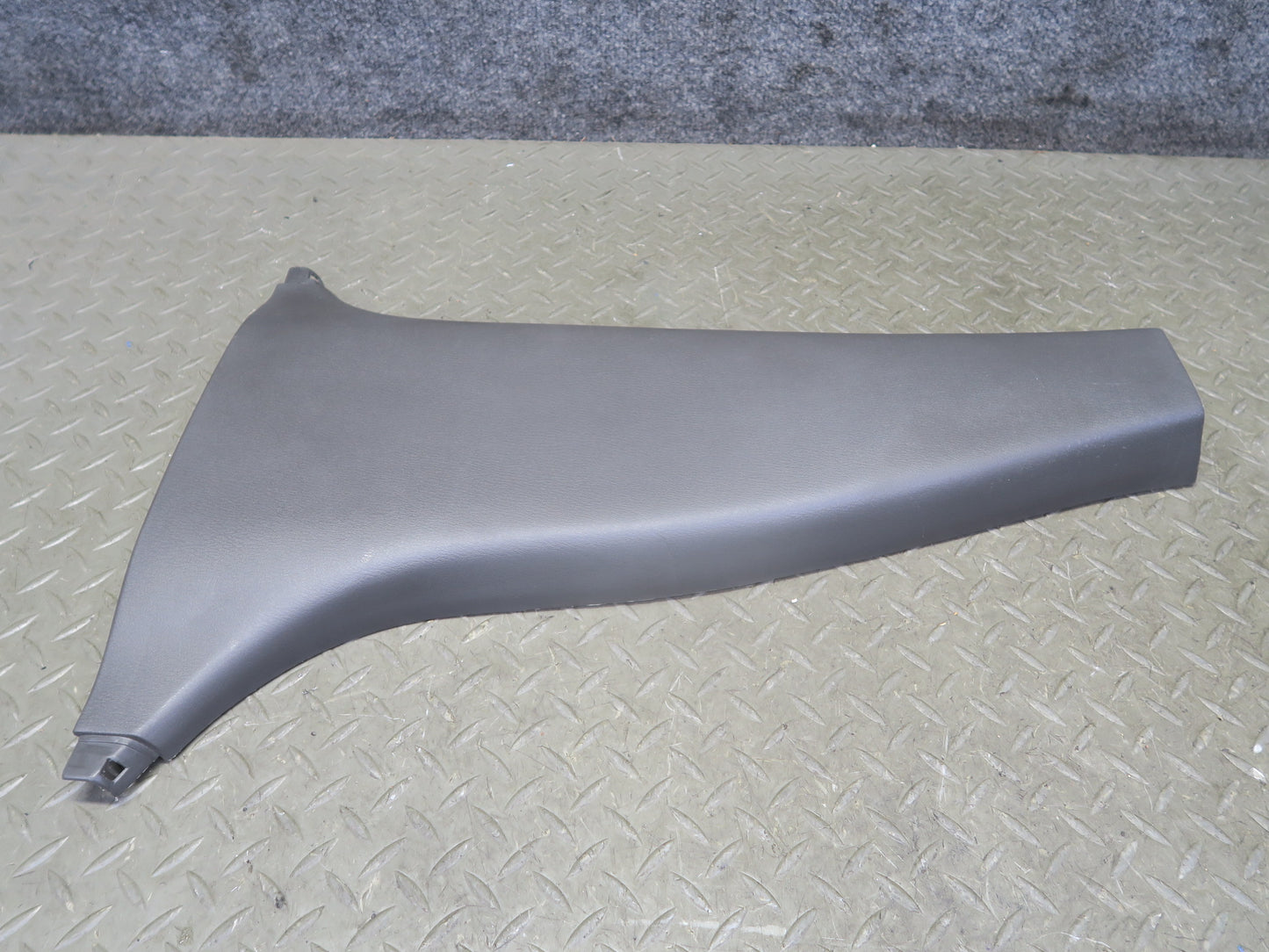 96-98 Nissan Stagea WGC34 Set of 2 Front B Pillar Trim Cover Panel Brown OEM