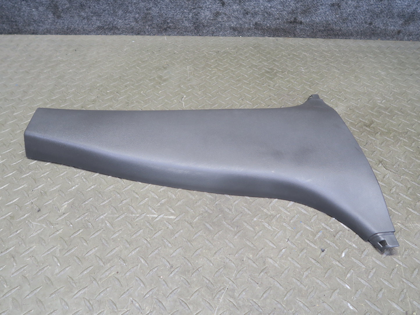 96-98 Nissan Stagea WGC34 Set of 2 Front B Pillar Trim Cover Panel Brown OEM