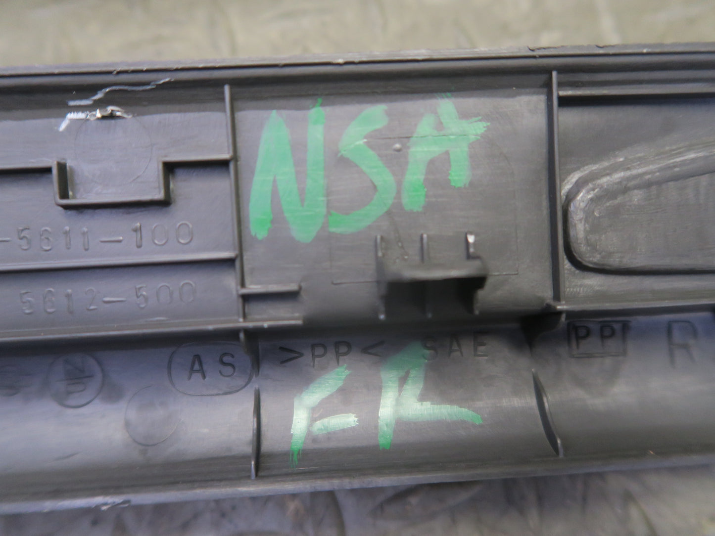 96-98 Nissan Stagea WGC34 Set of 2 Front Door Scuff Sill Plate Trim Panel OEM