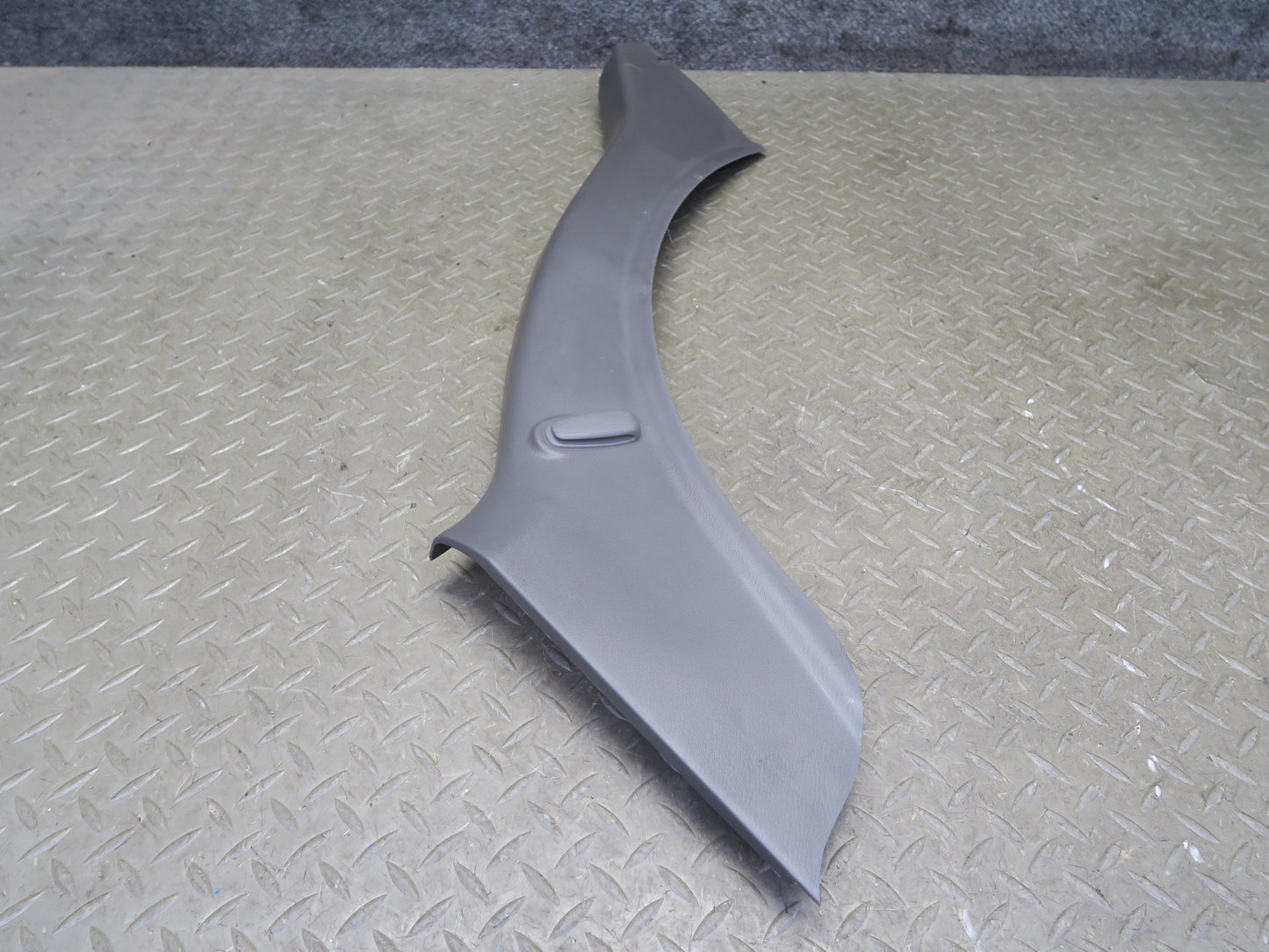 96-98 Nissan Stagea WGC34 Set of 2 Rear Left Right Lower C Pillar Trim Cover OEM