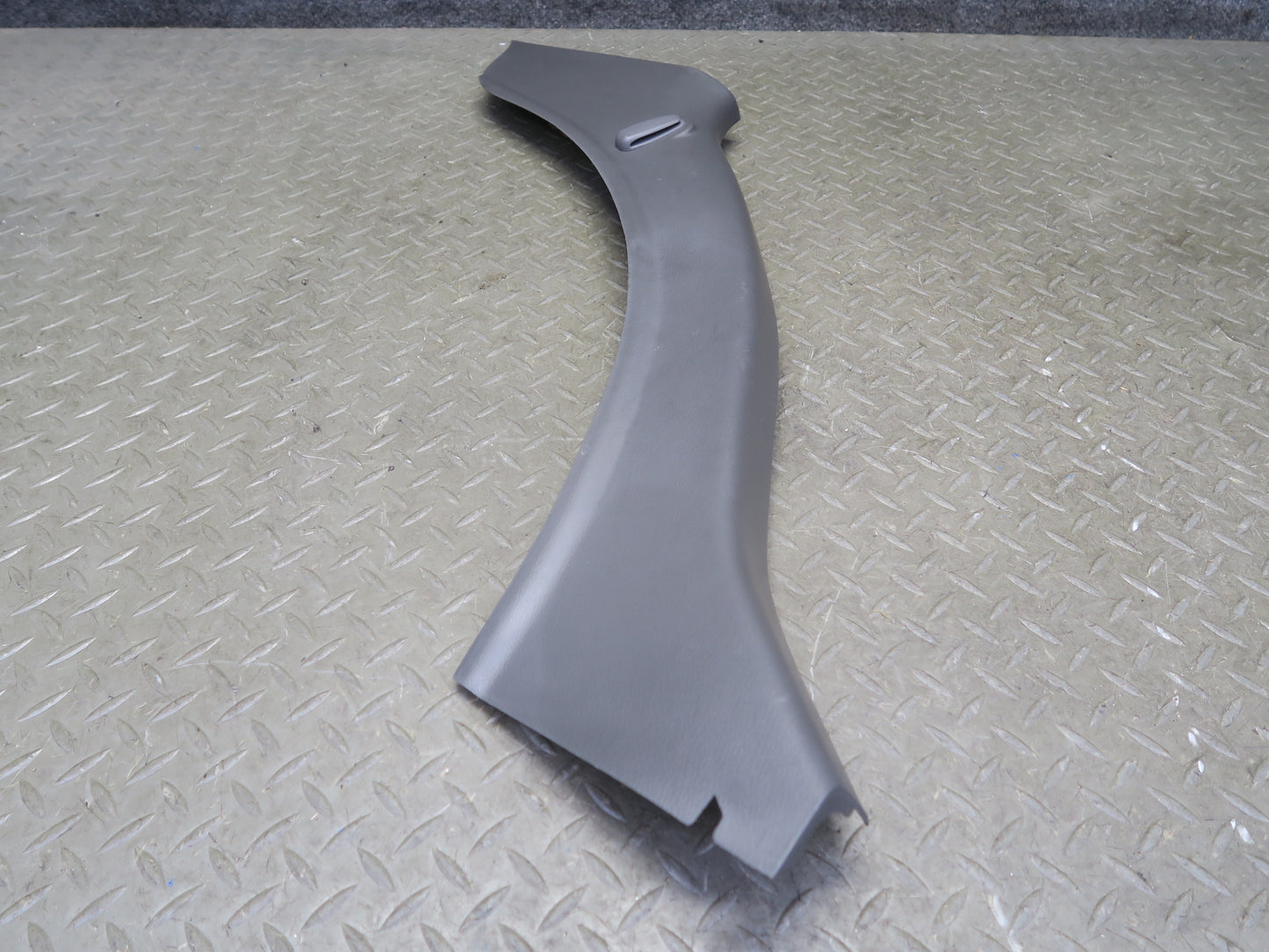 96-98 Nissan Stagea WGC34 Set of 2 Rear Left Right Lower C Pillar Trim Cover OEM