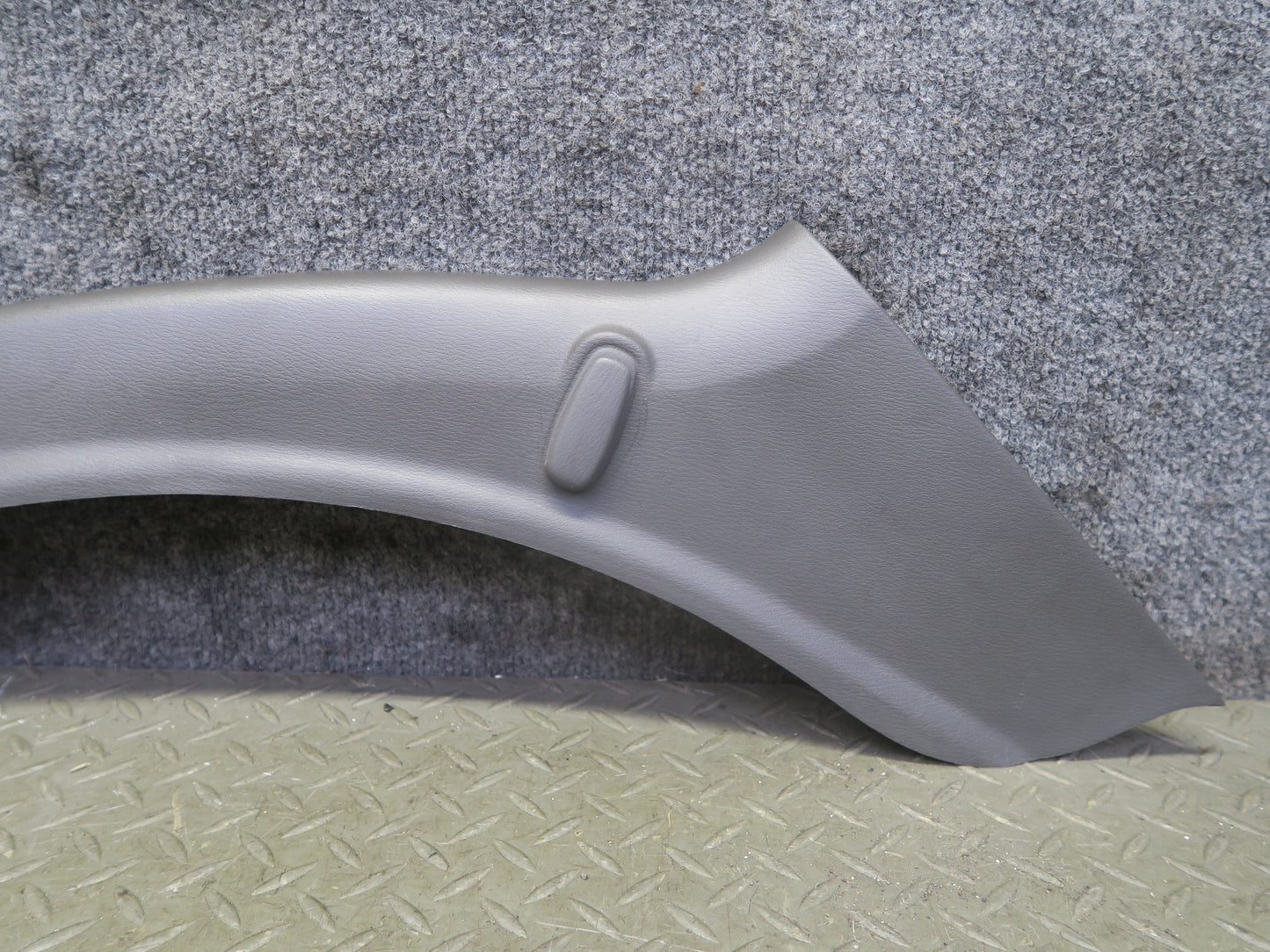 96-98 Nissan Stagea WGC34 Set of 2 Rear Left Right Lower C Pillar Trim Cover OEM