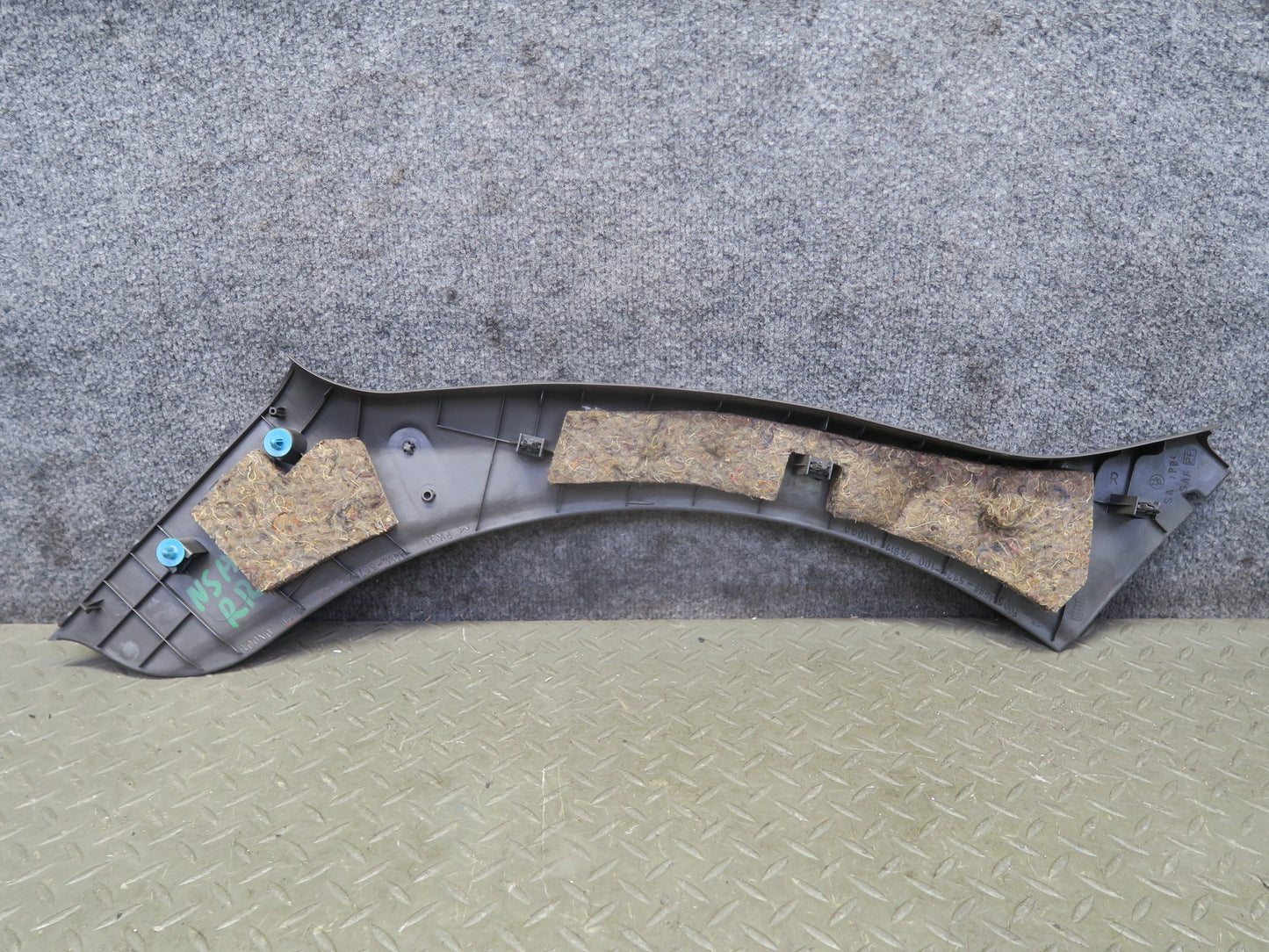 96-98 Nissan Stagea WGC34 Set of 2 Rear Left Right Lower C Pillar Trim Cover OEM